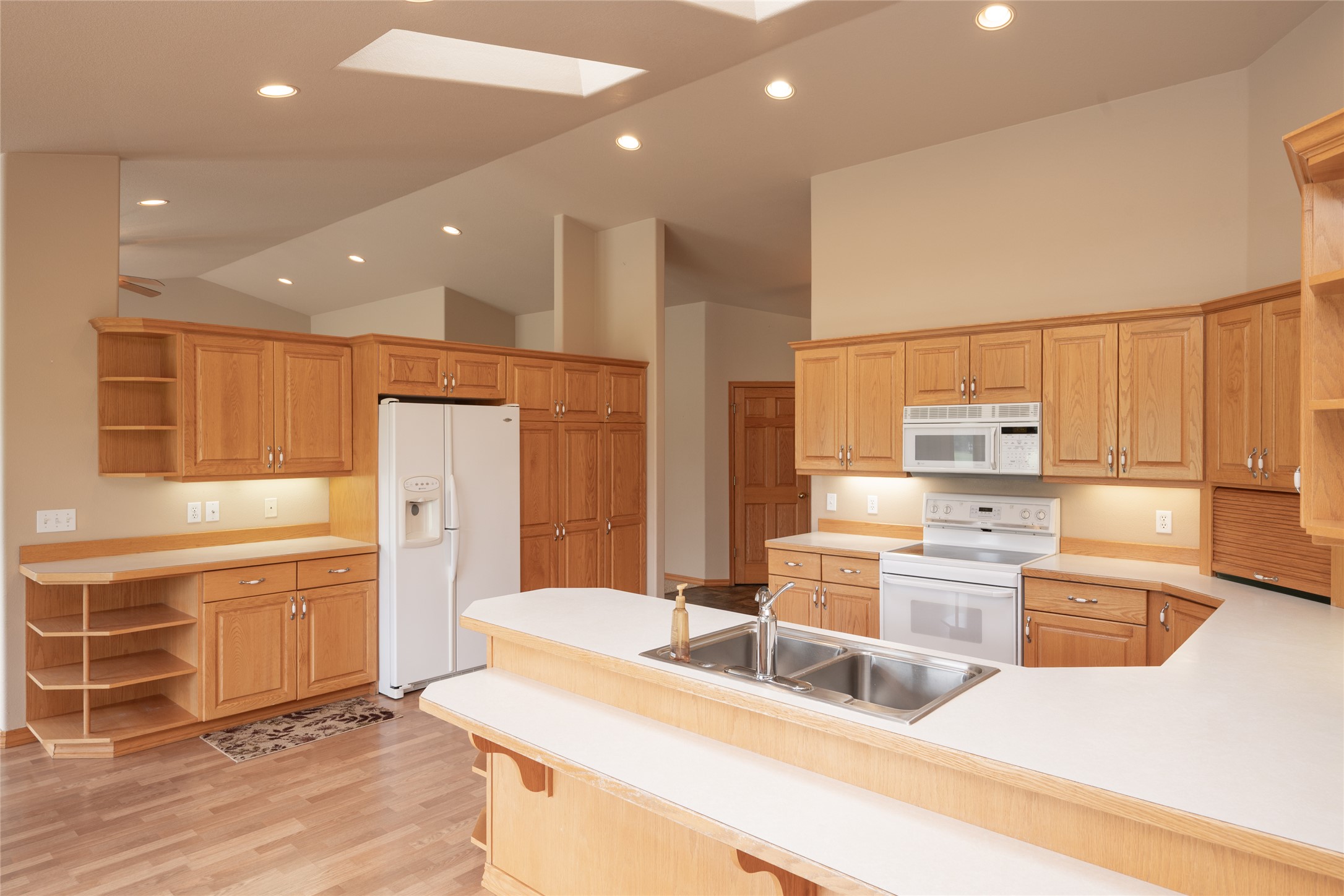 109 Trevino Drive Property Photo 8