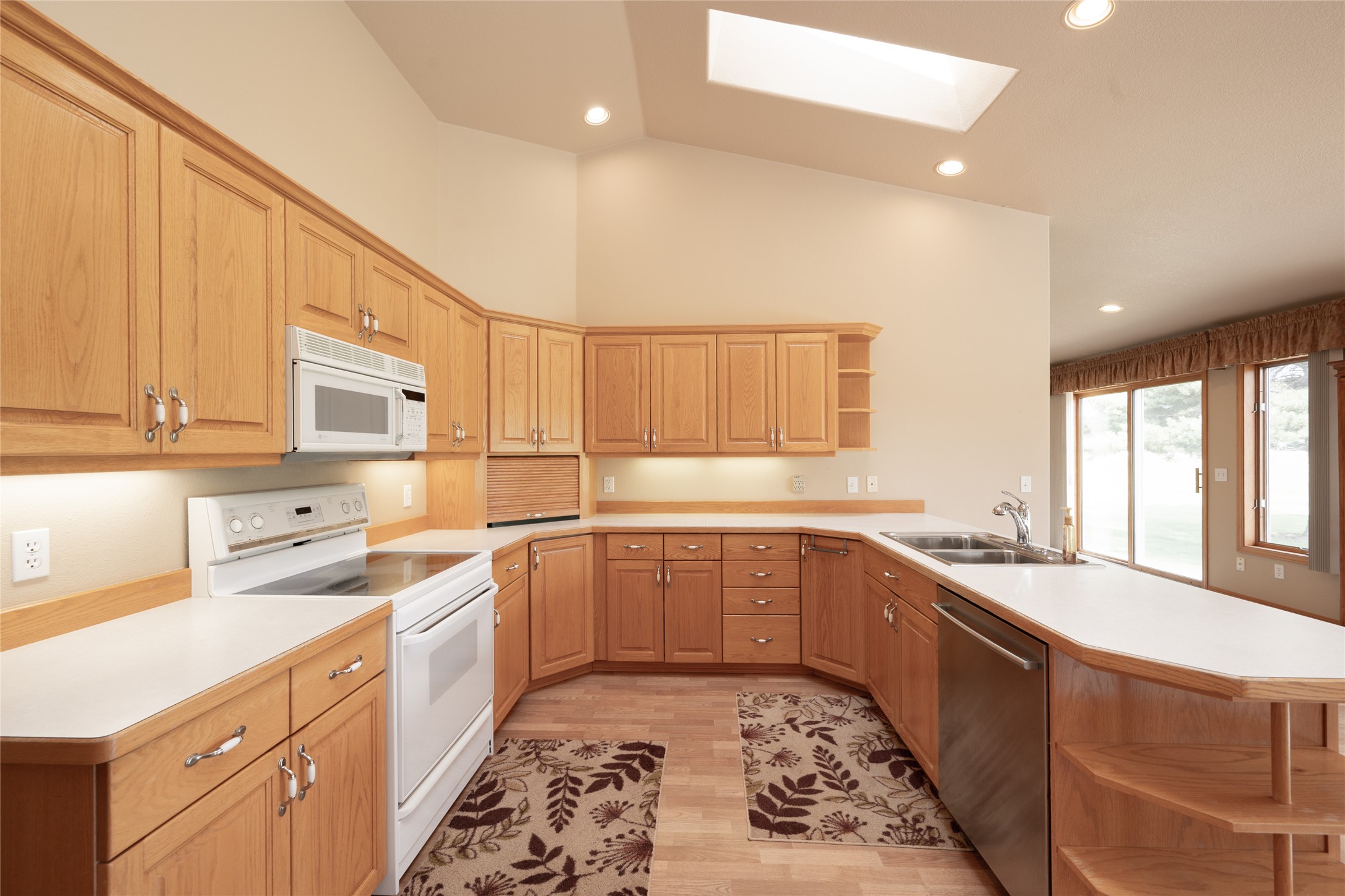 109 Trevino Drive Property Photo 11