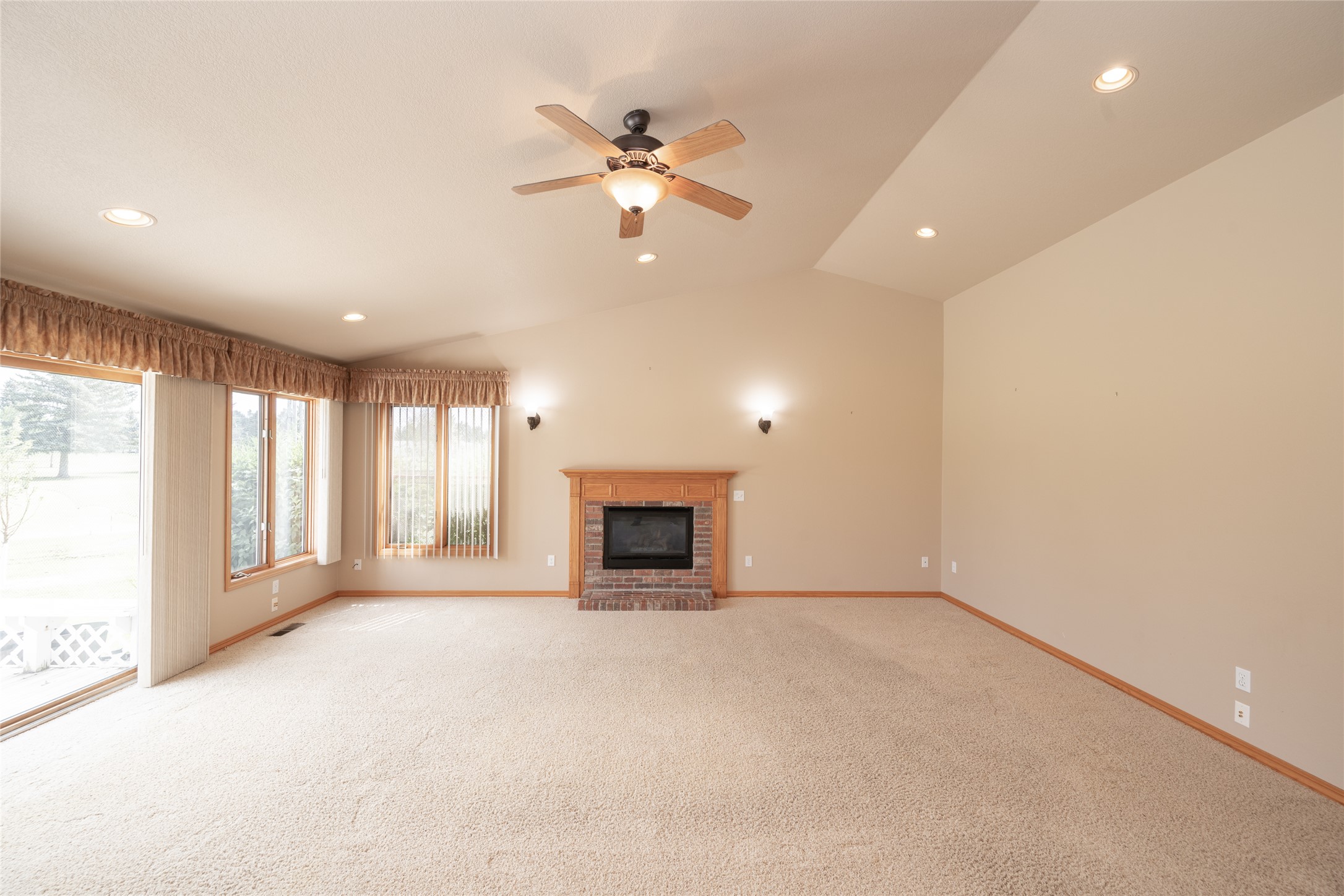 109 Trevino Drive Property Photo 16