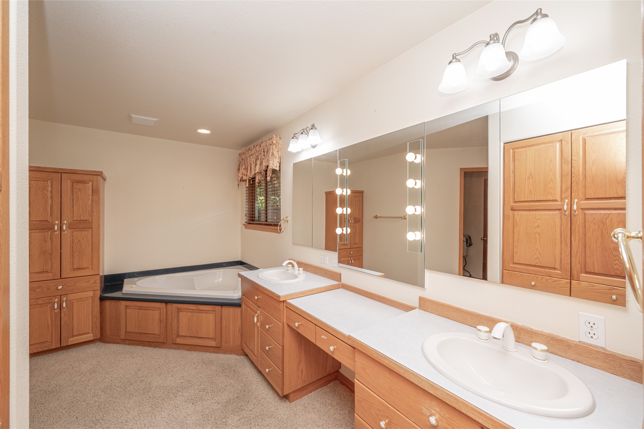 109 Trevino Drive Property Photo 23