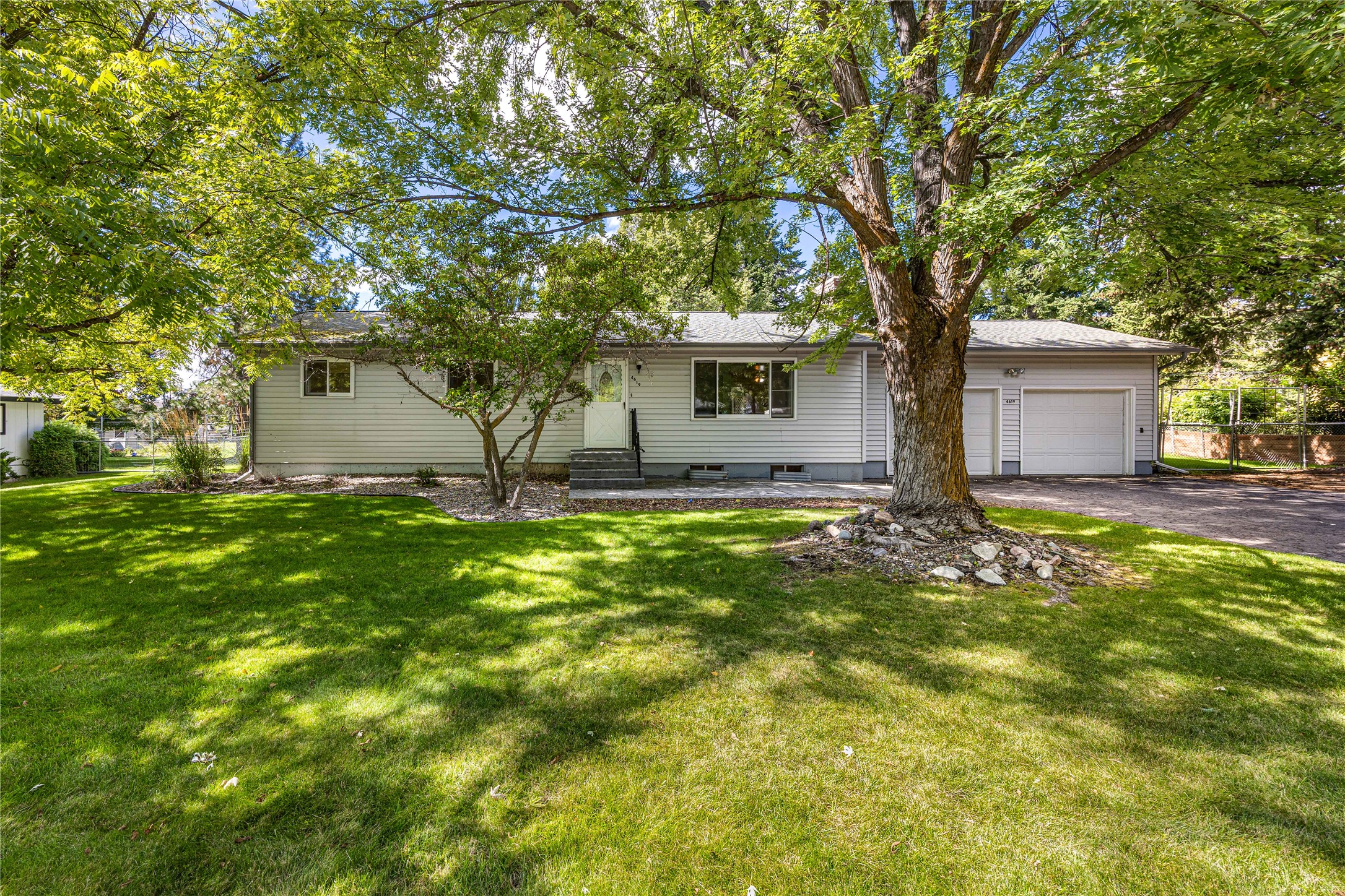 4619 Larch Avenue Property Photo 1