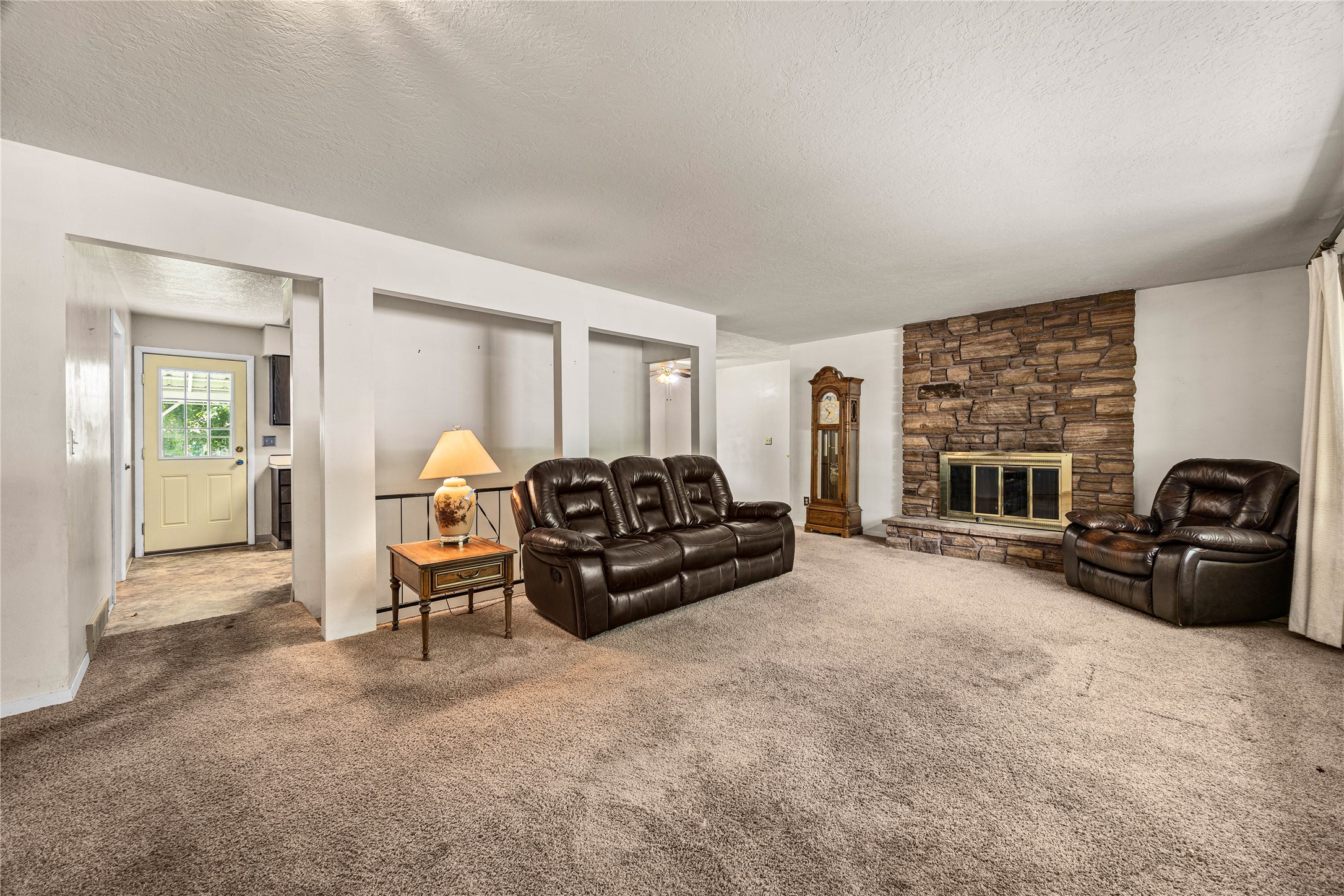 4619 Larch Avenue Property Photo 4