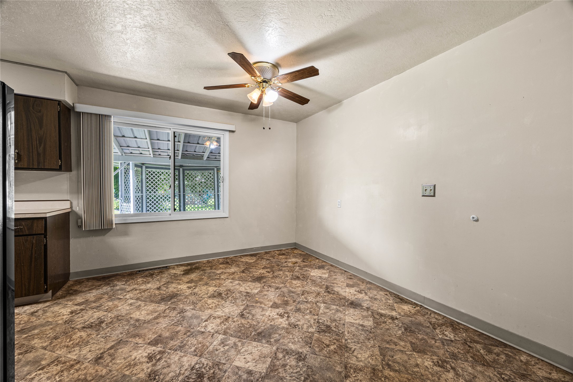4619 Larch Avenue Property Photo 6