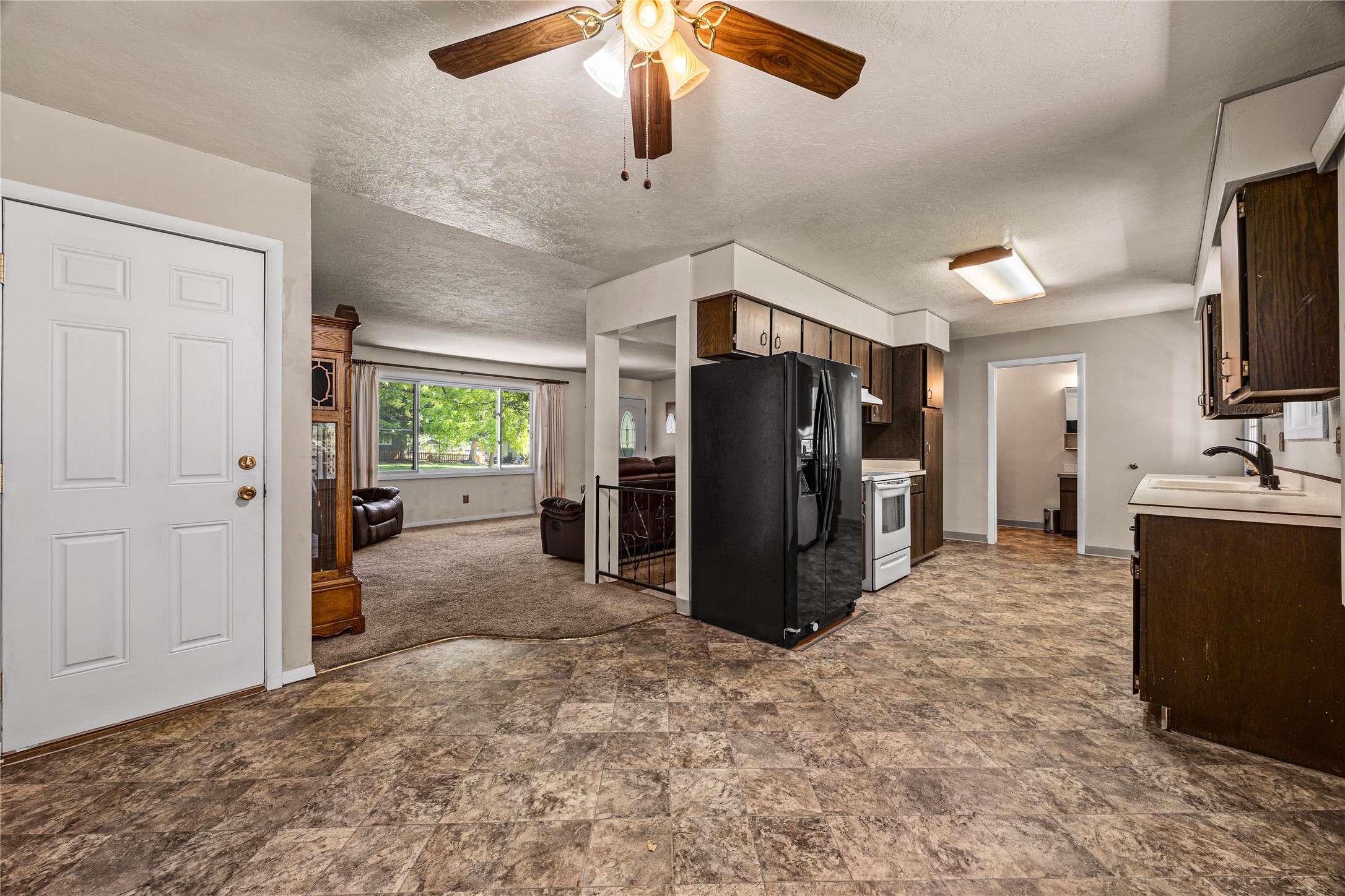 4619 Larch Avenue Property Photo 7