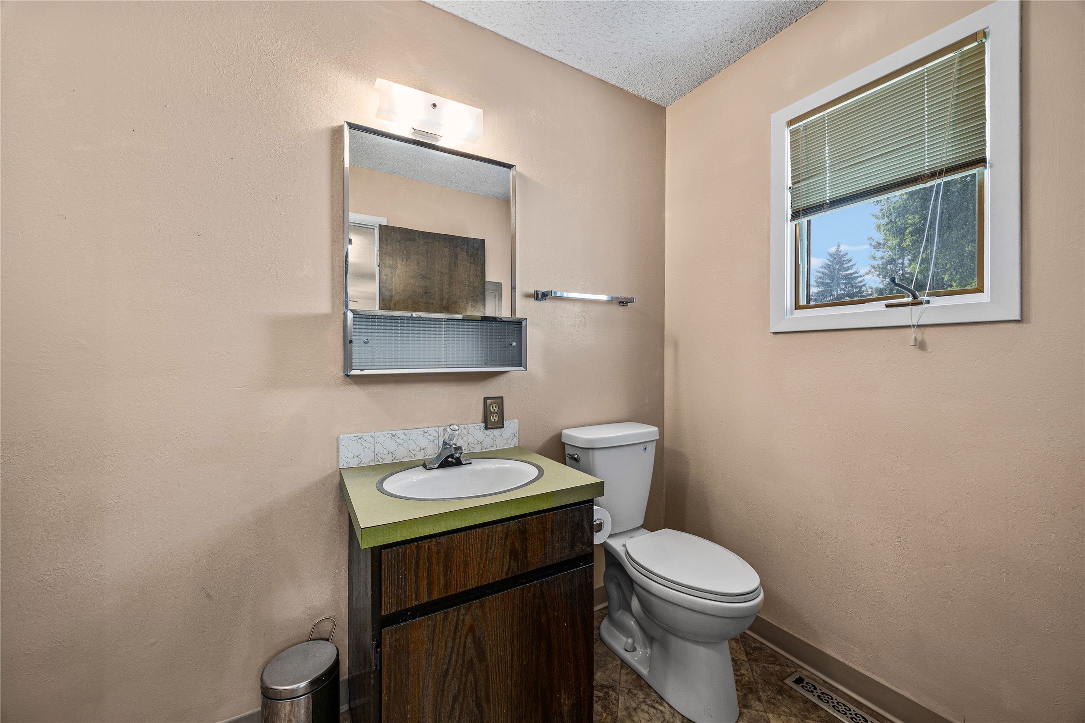 4619 Larch Avenue Property Photo 11
