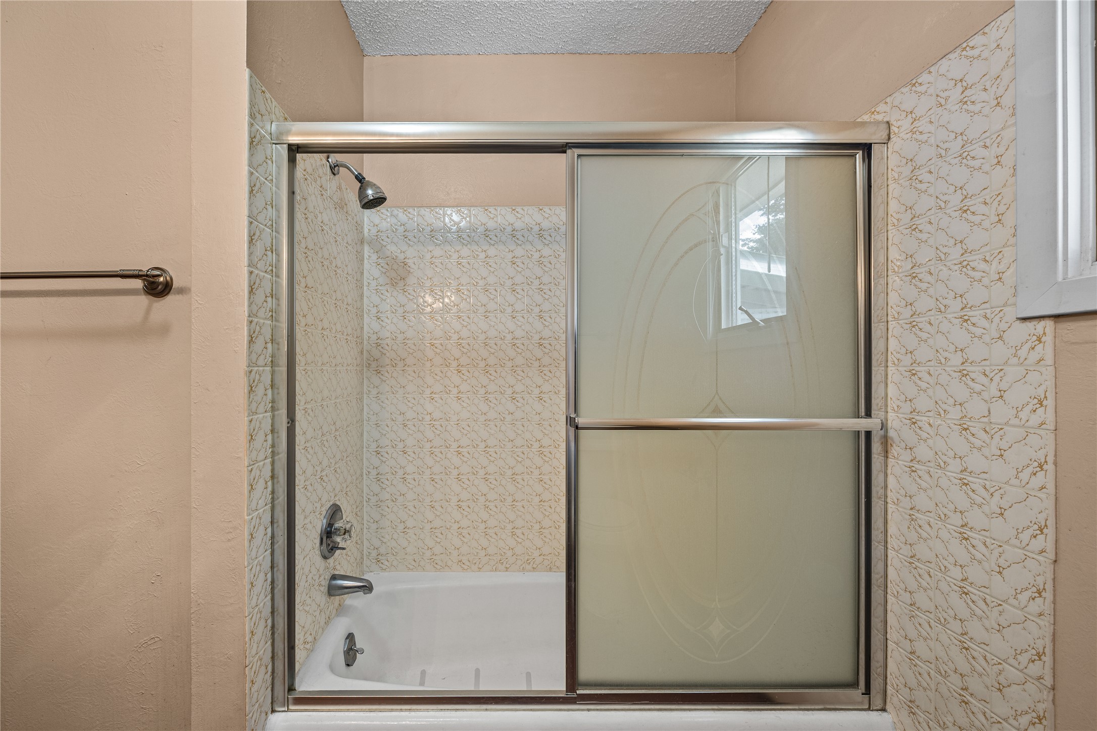 4619 Larch Avenue Property Photo 14
