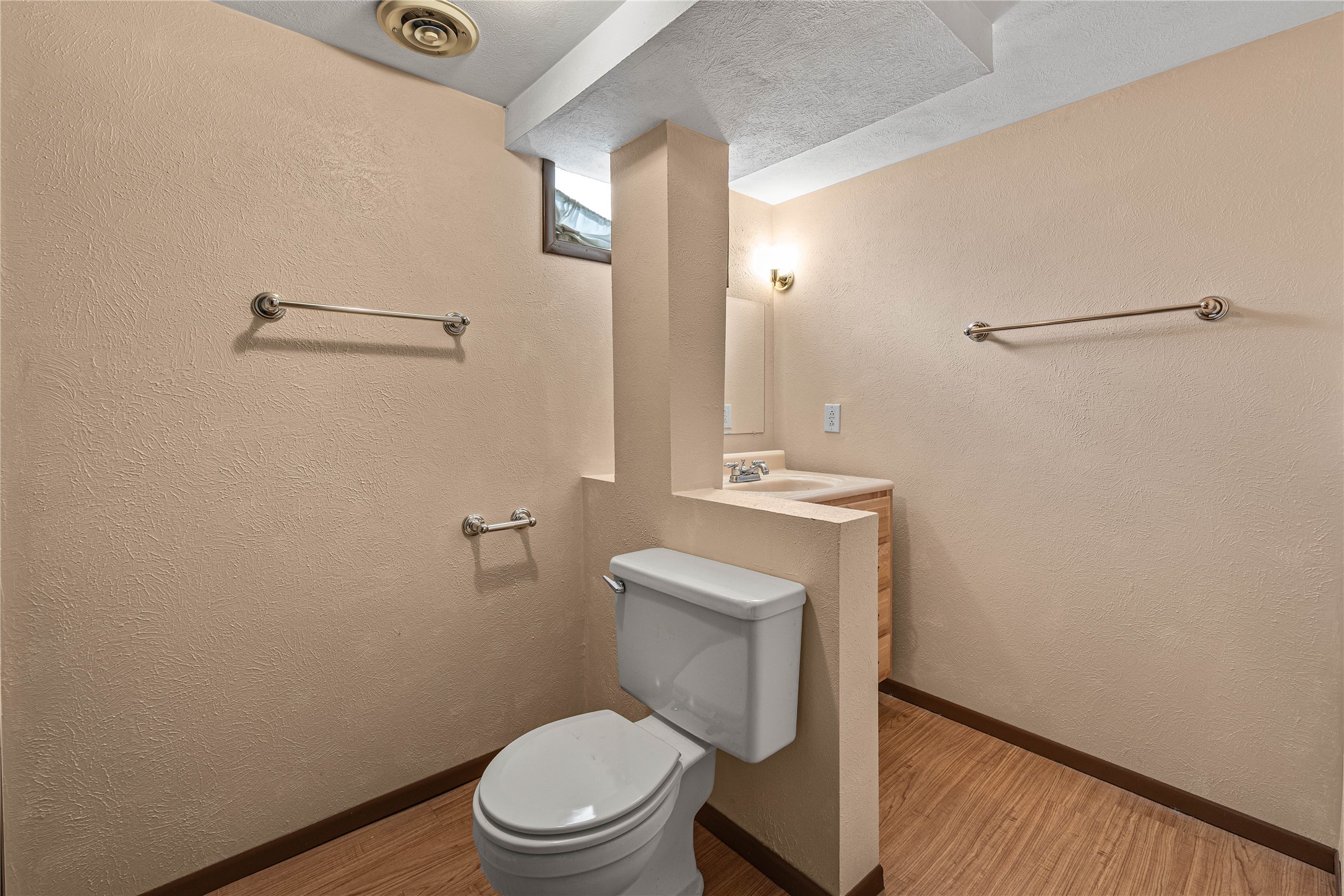 4619 Larch Avenue Property Photo 24