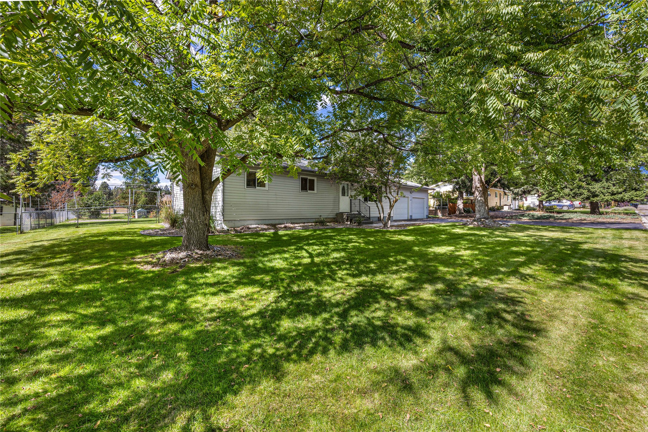 4619 Larch Avenue Property Photo 34