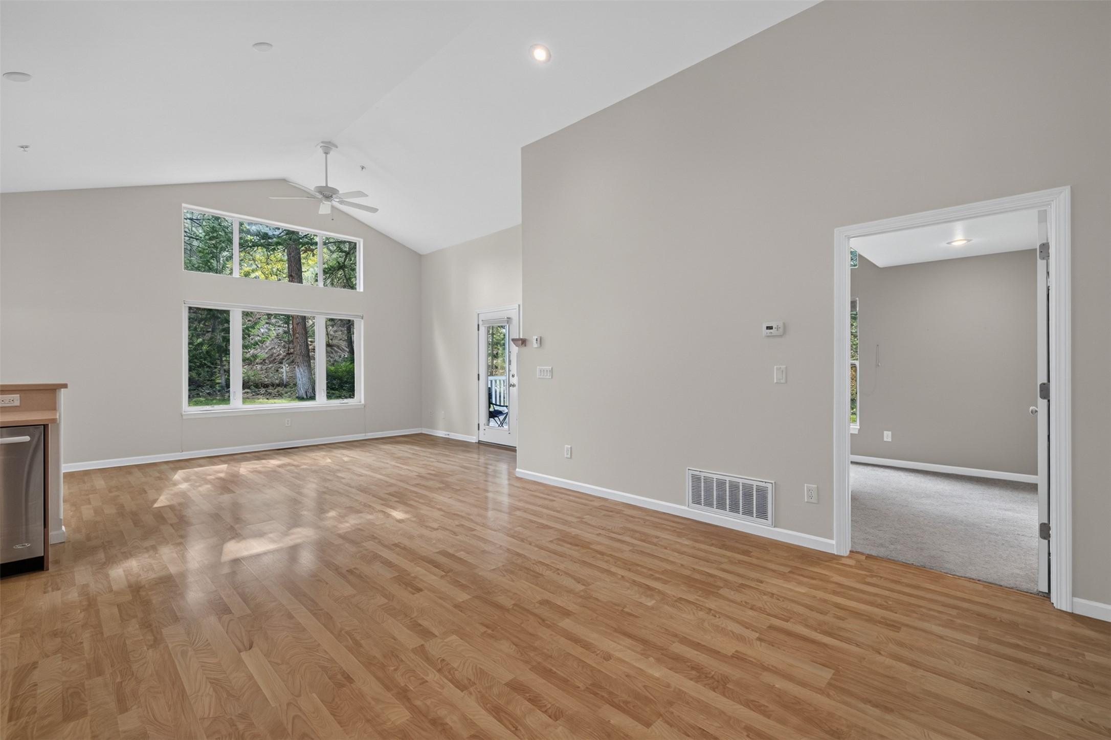 36 Stoney Brook Drive B Property Photo 11
