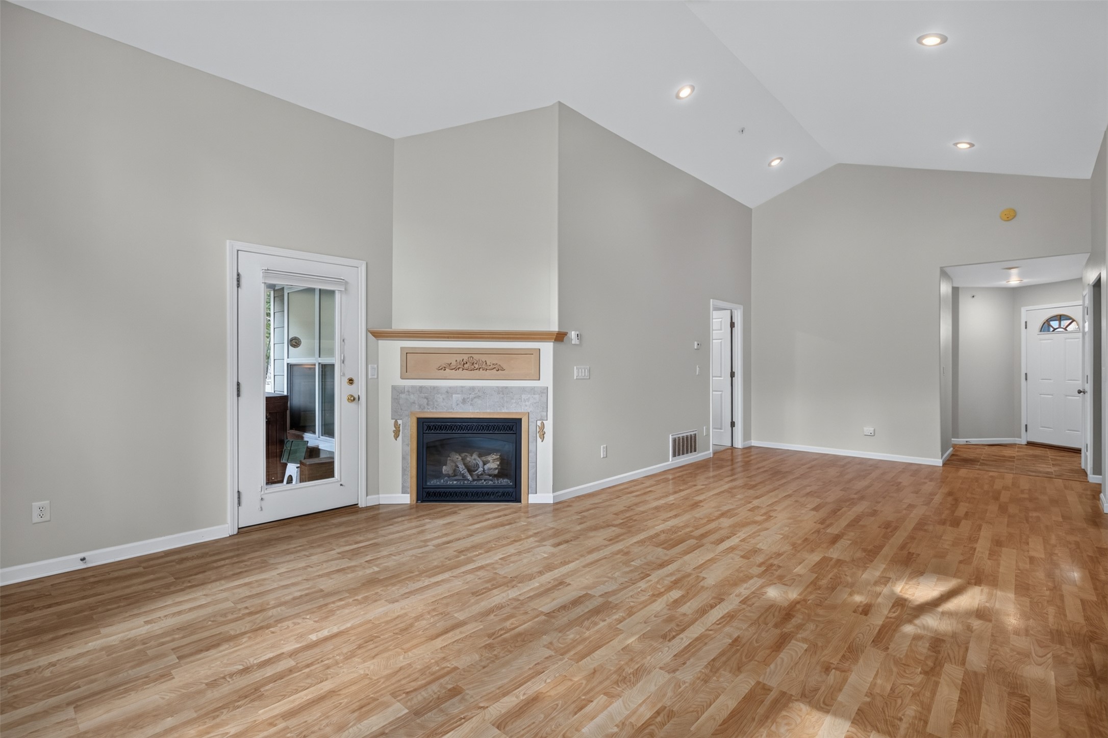 36 Stoney Brook Drive B Property Photo 12