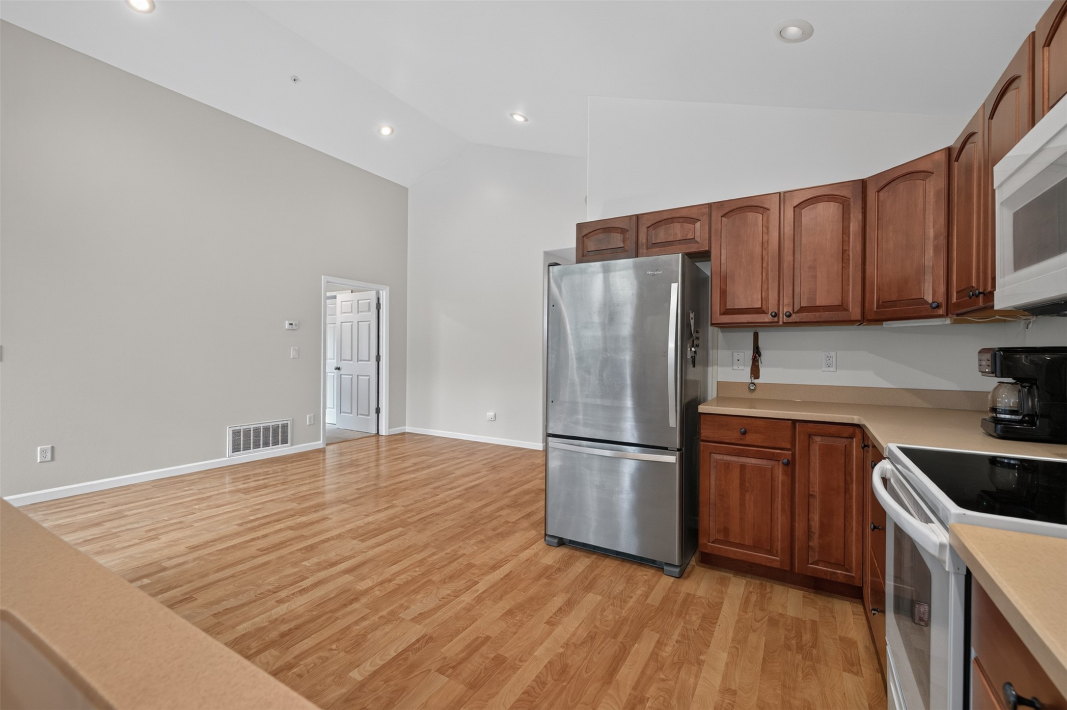 36 Stoney Brook Drive B Property Photo 19