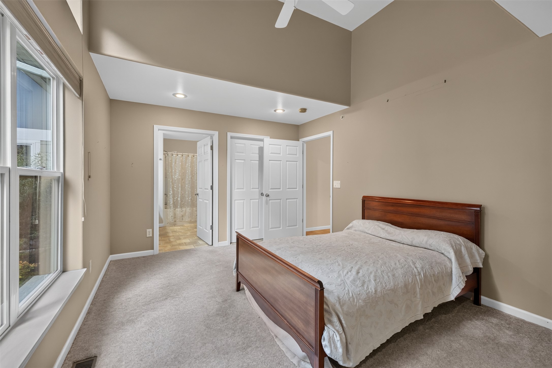 36 Stoney Brook Drive B Property Photo 29