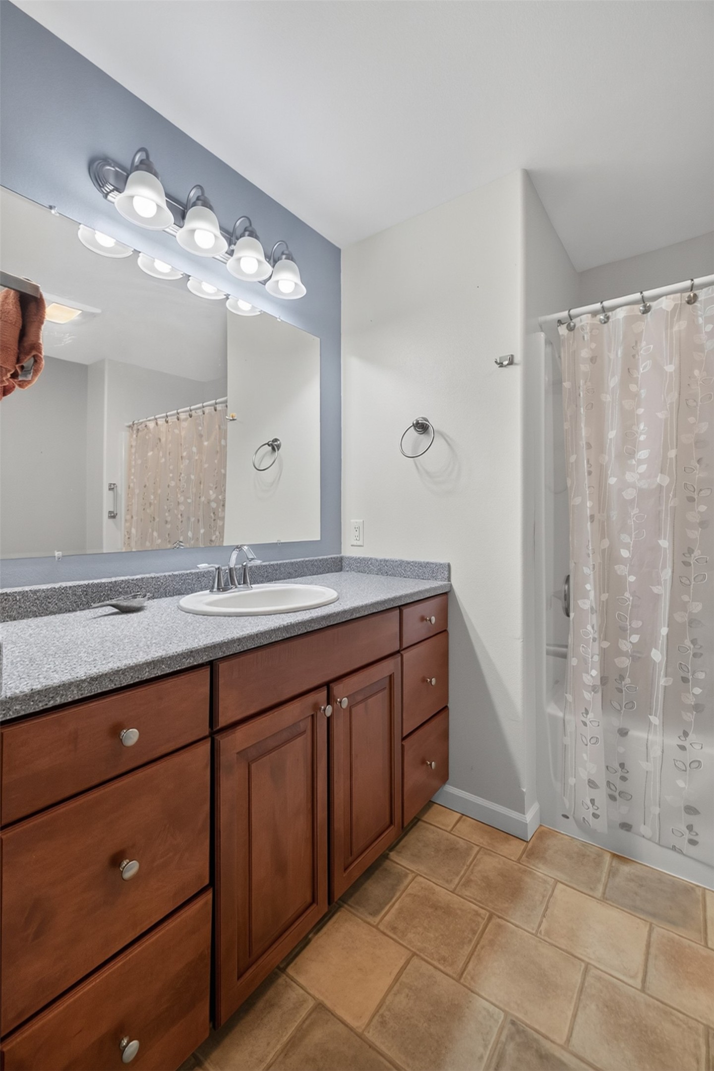 36 Stoney Brook Drive B Property Photo 31