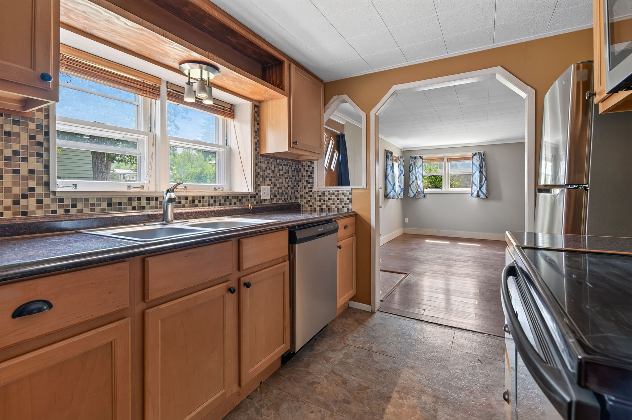 1232 Hauser Boulevard Property Photo 8