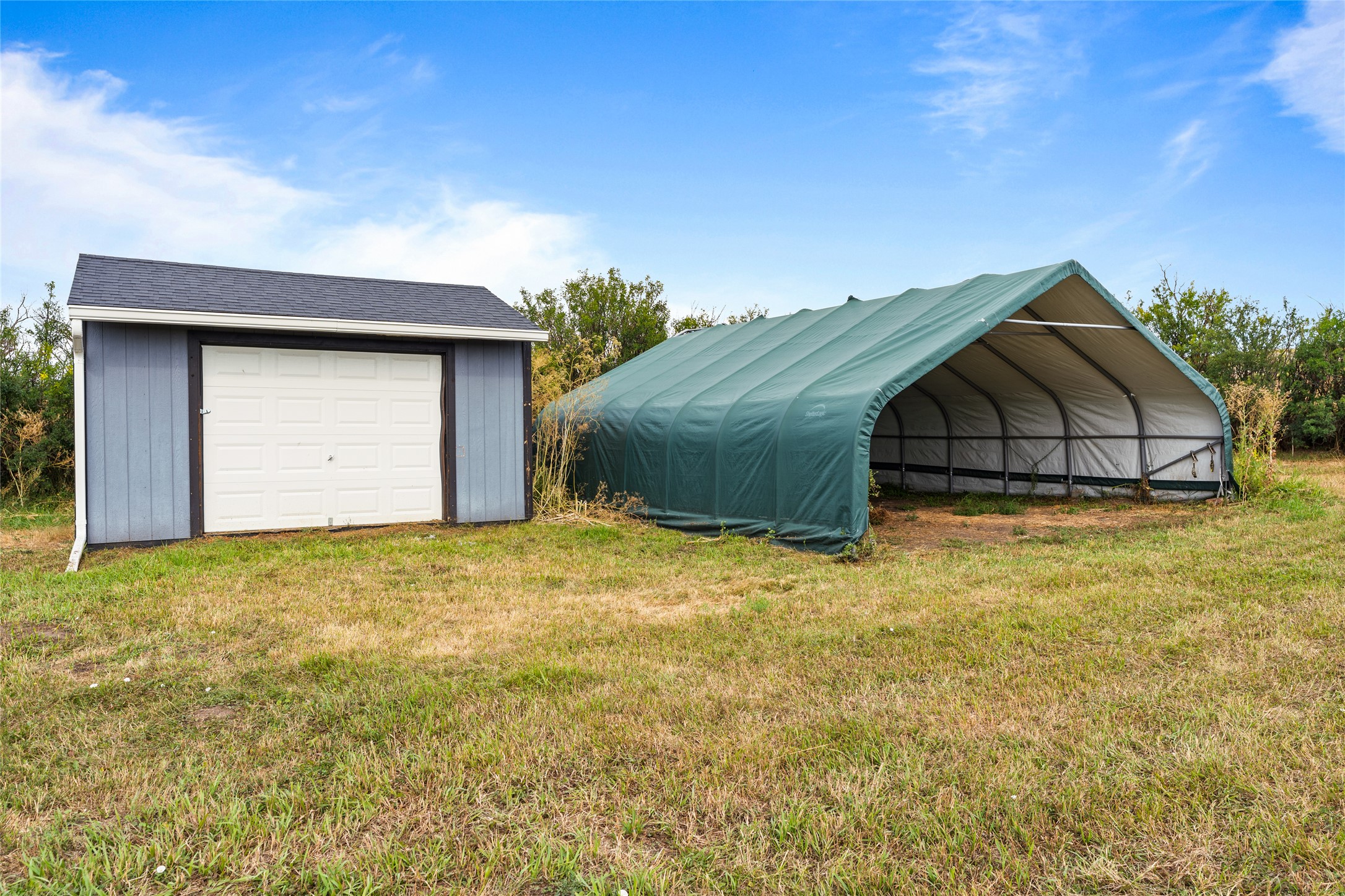 353 Klock Road Property Photo 8
