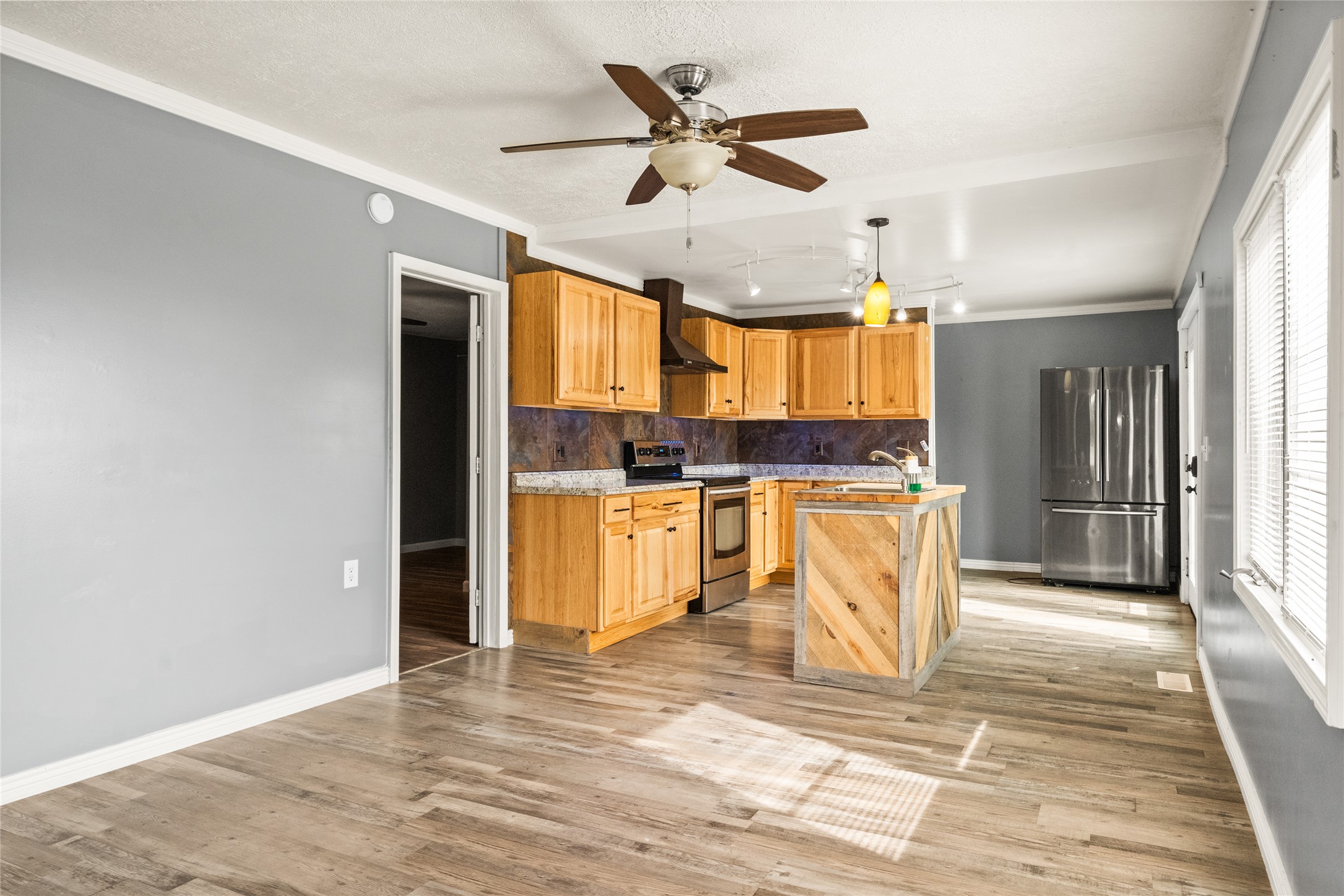 353 Klock Road Property Photo 14