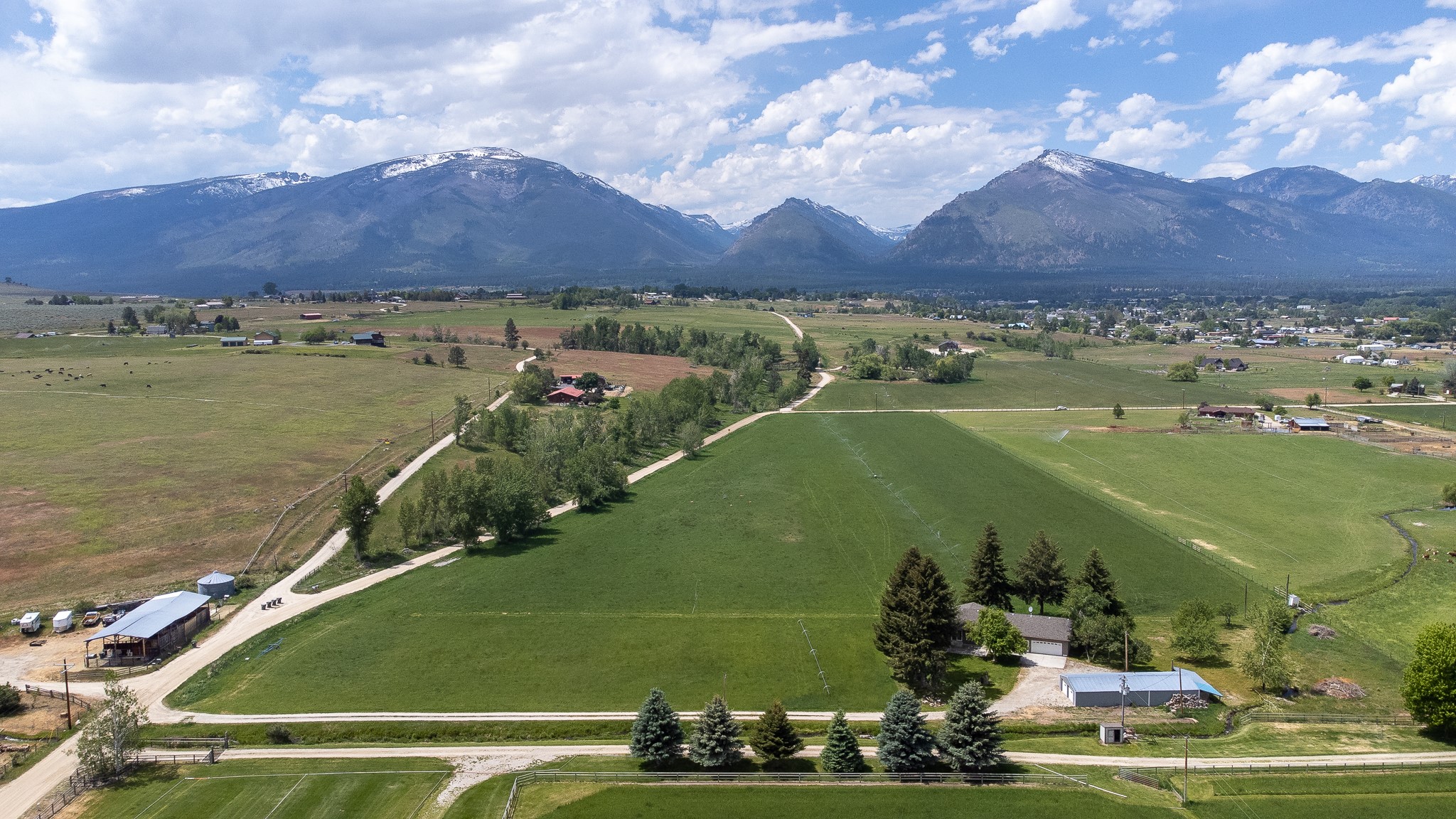 904 S Shoshone Loop Property Photo 1