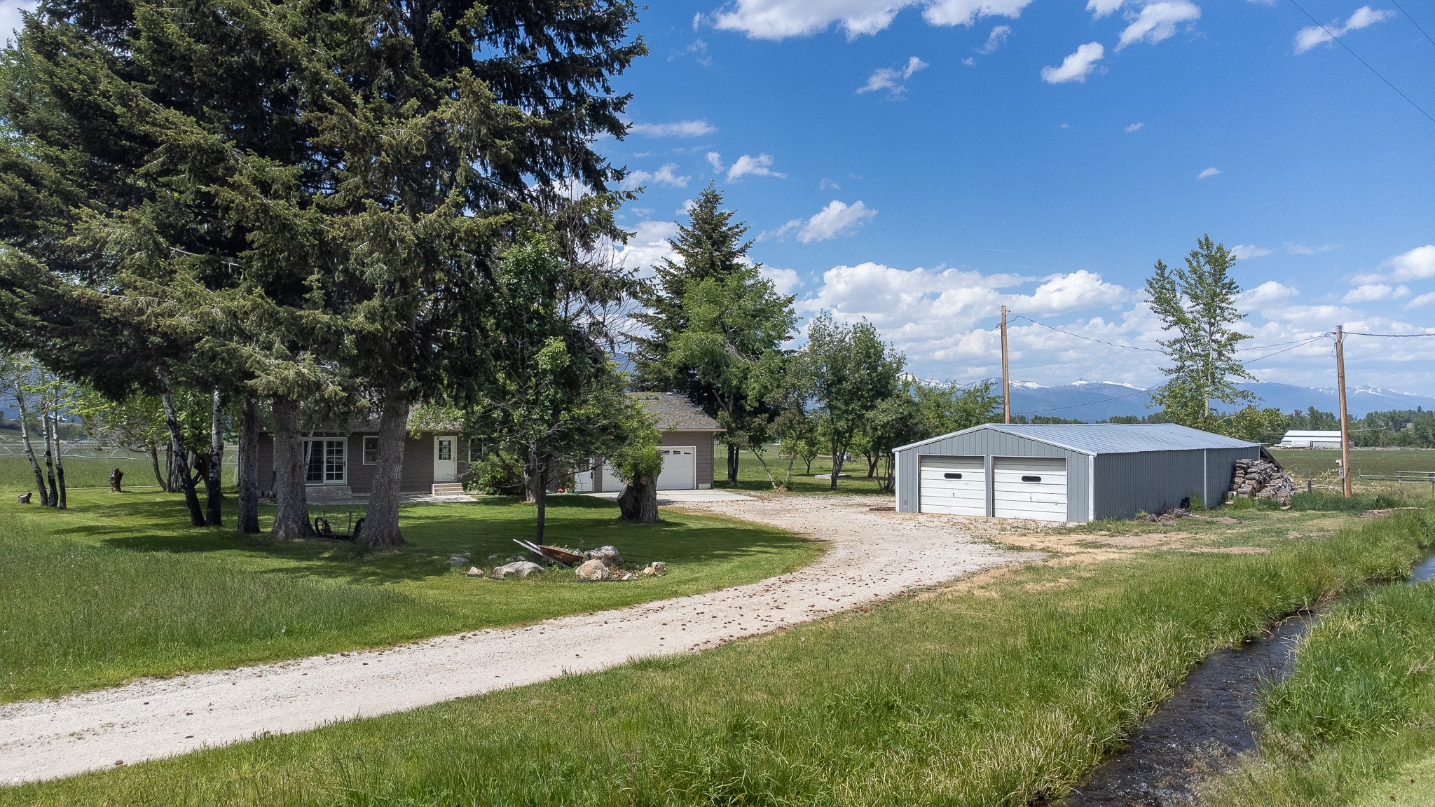 904 S Shoshone Loop Property Photo 9