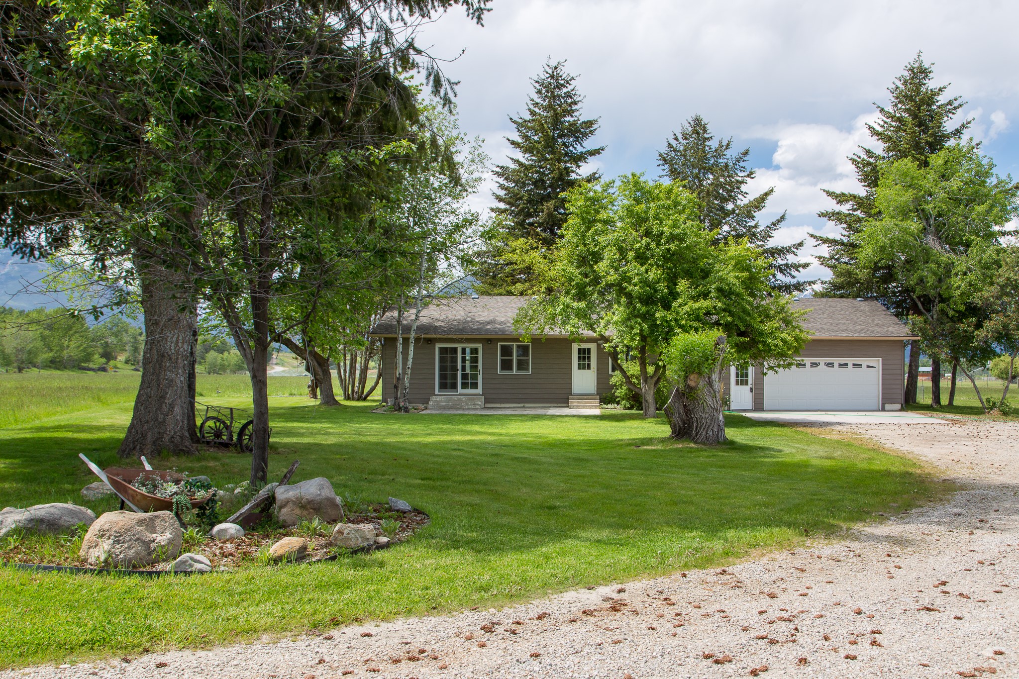 904 S Shoshone Loop Property Photo 12