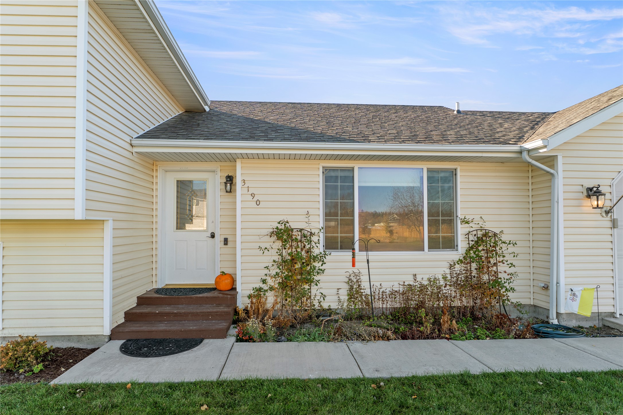 3190 Stillwell Drive Property Photo 4