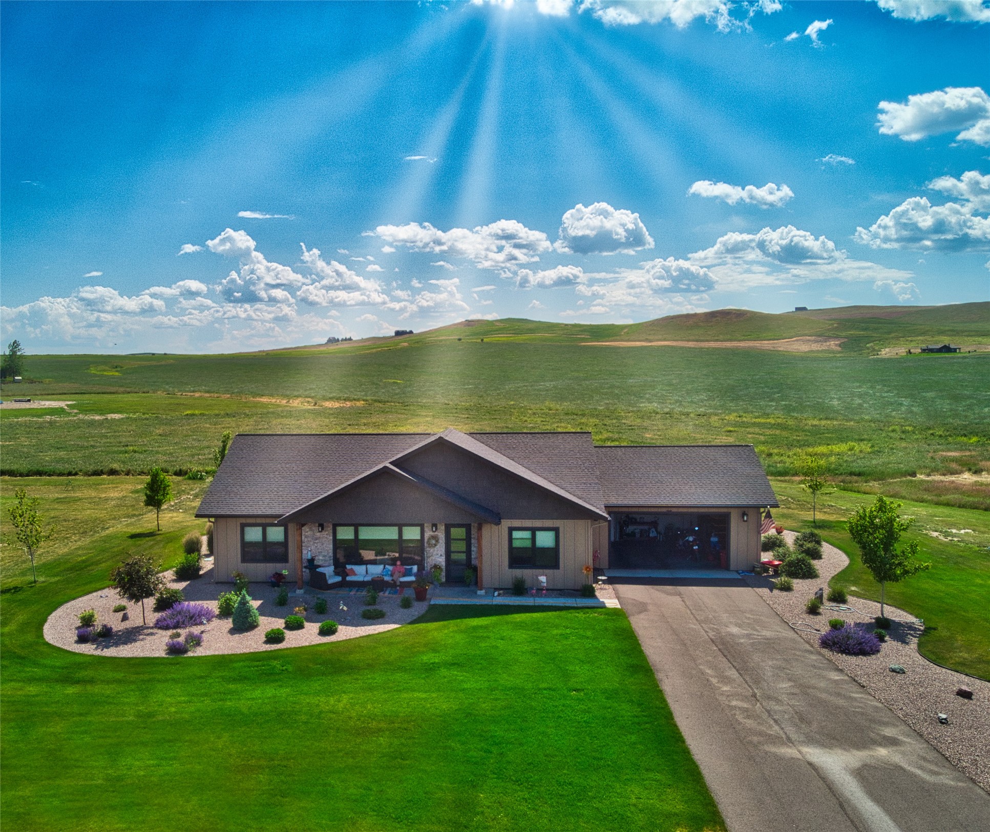 34533 Eagle Crest Drive Property Photo 3