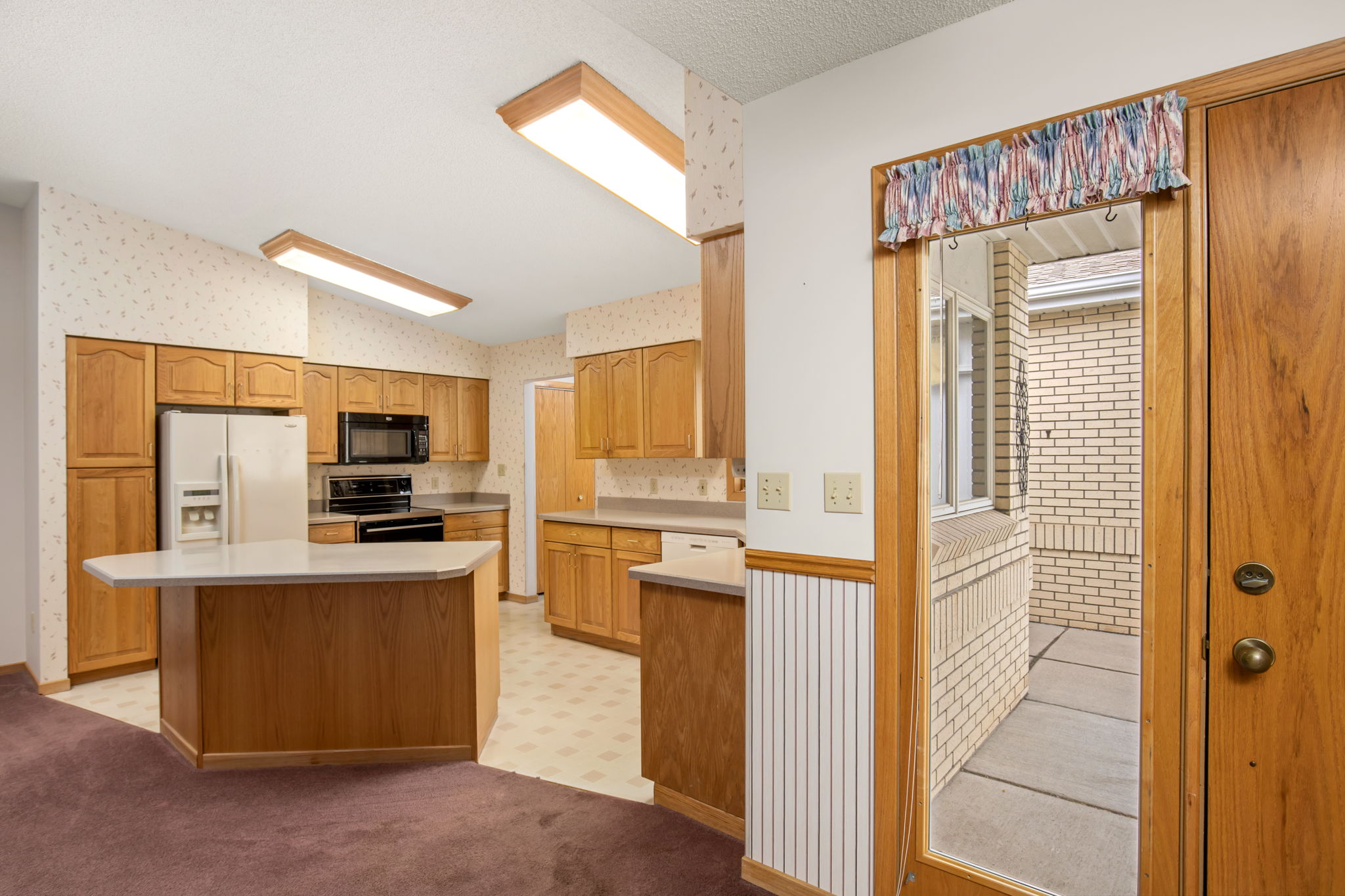 2718 Desert Drive Property Photo 12