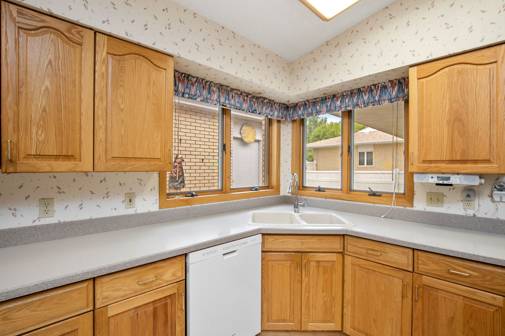 2718 Desert Drive Property Photo 15