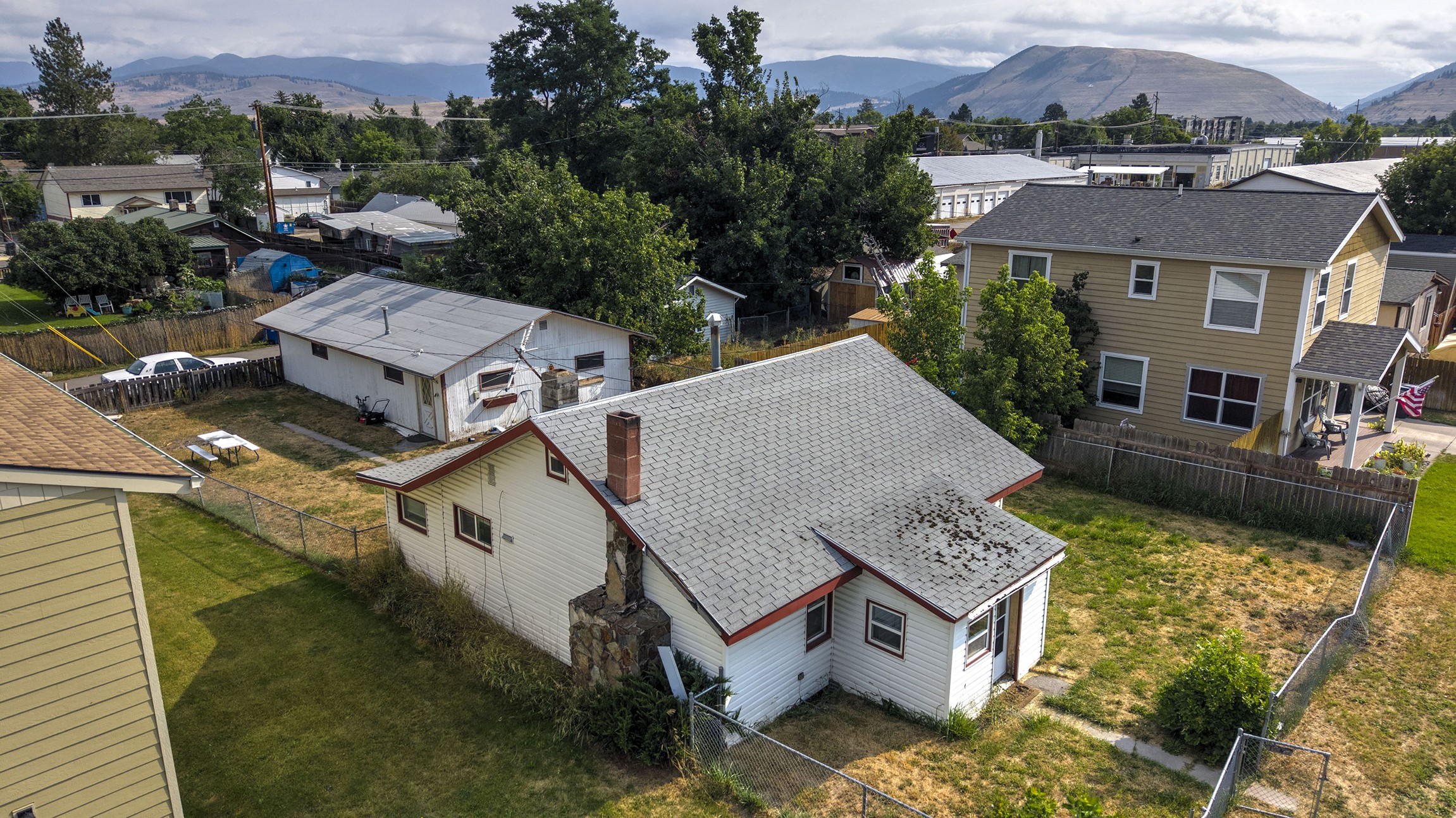 1840 Burlington Avenue Property Photo 10