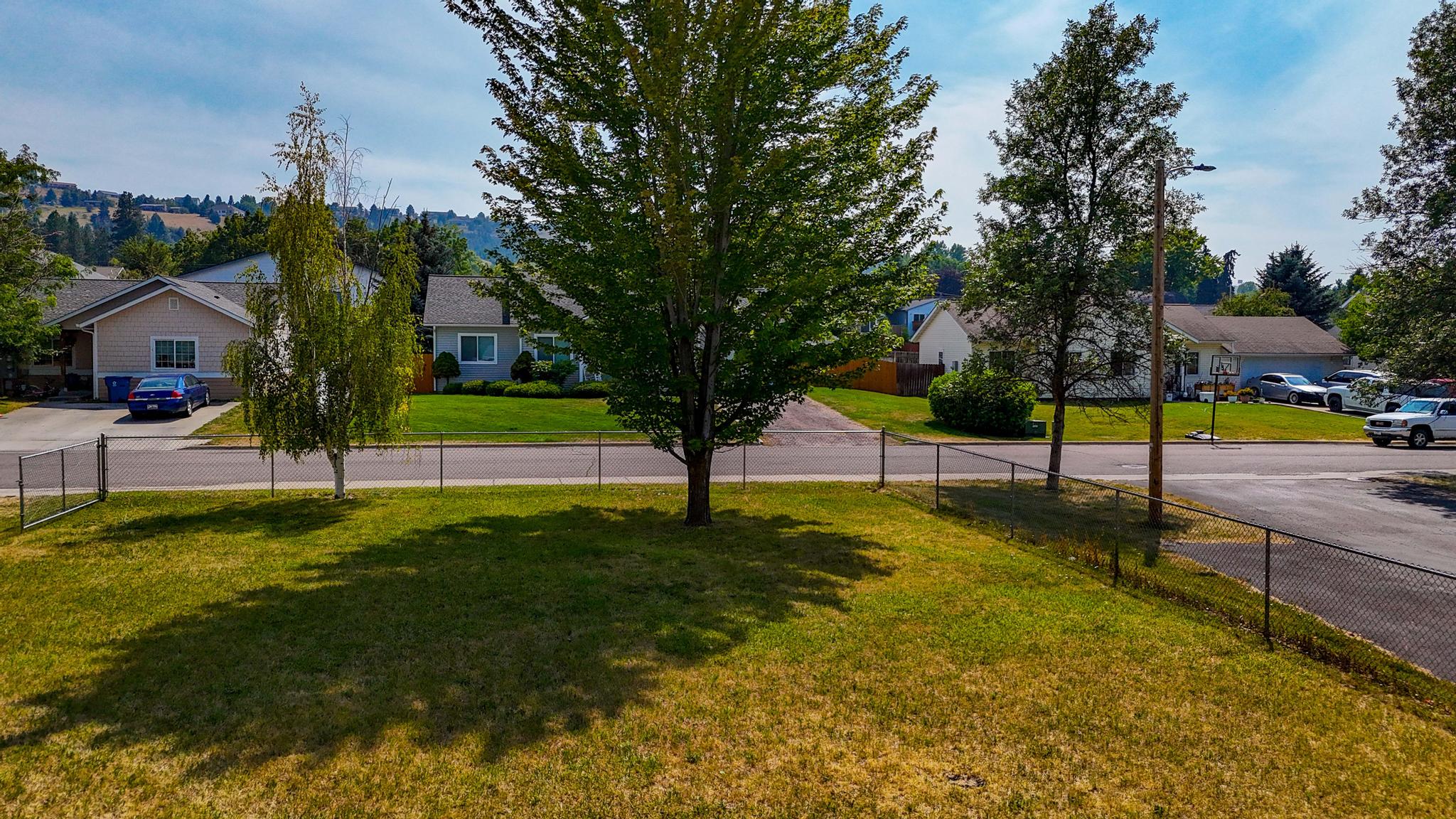 Lot 1a 10th Avenue E Property Photo 4