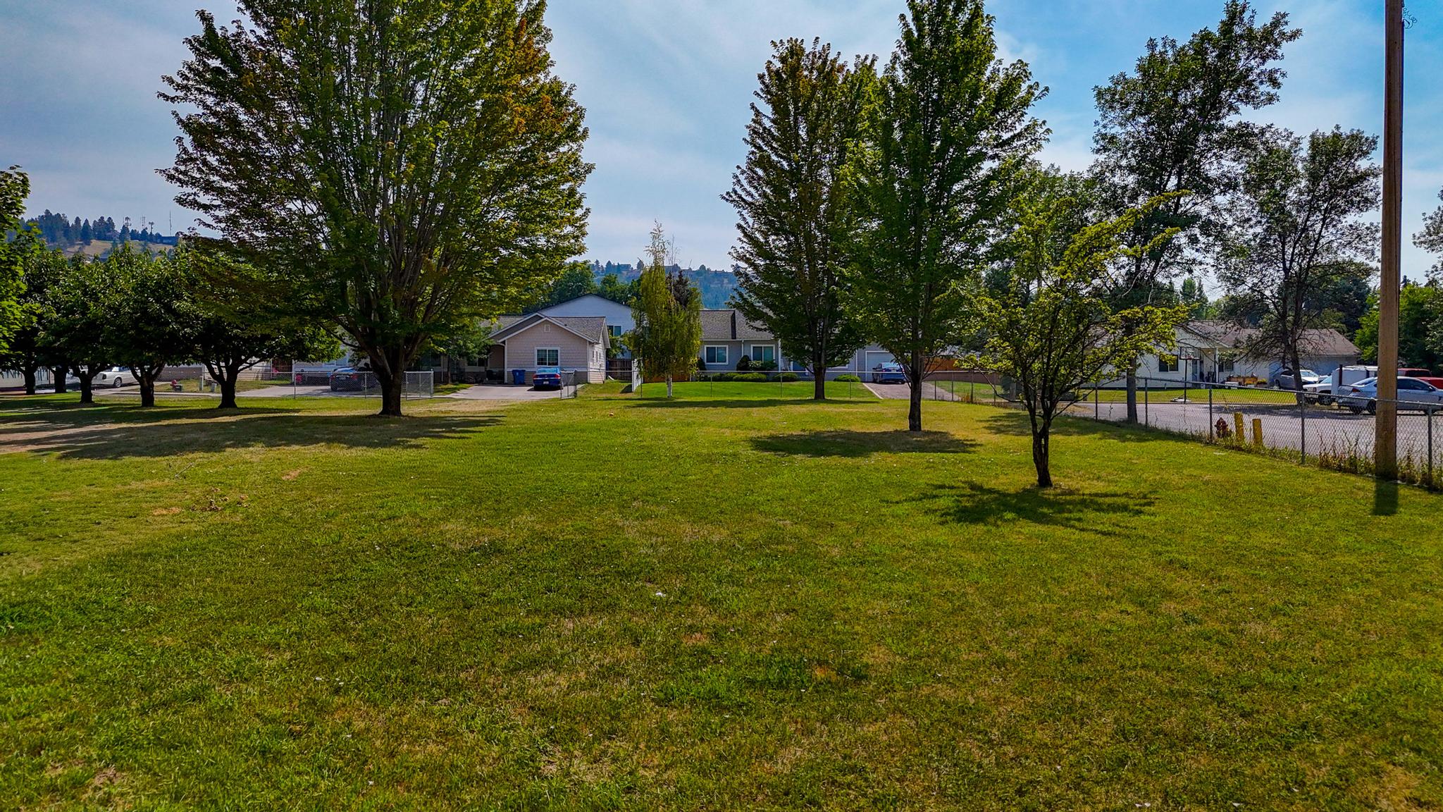 Lot 1b 10th Avenue E Property Photo