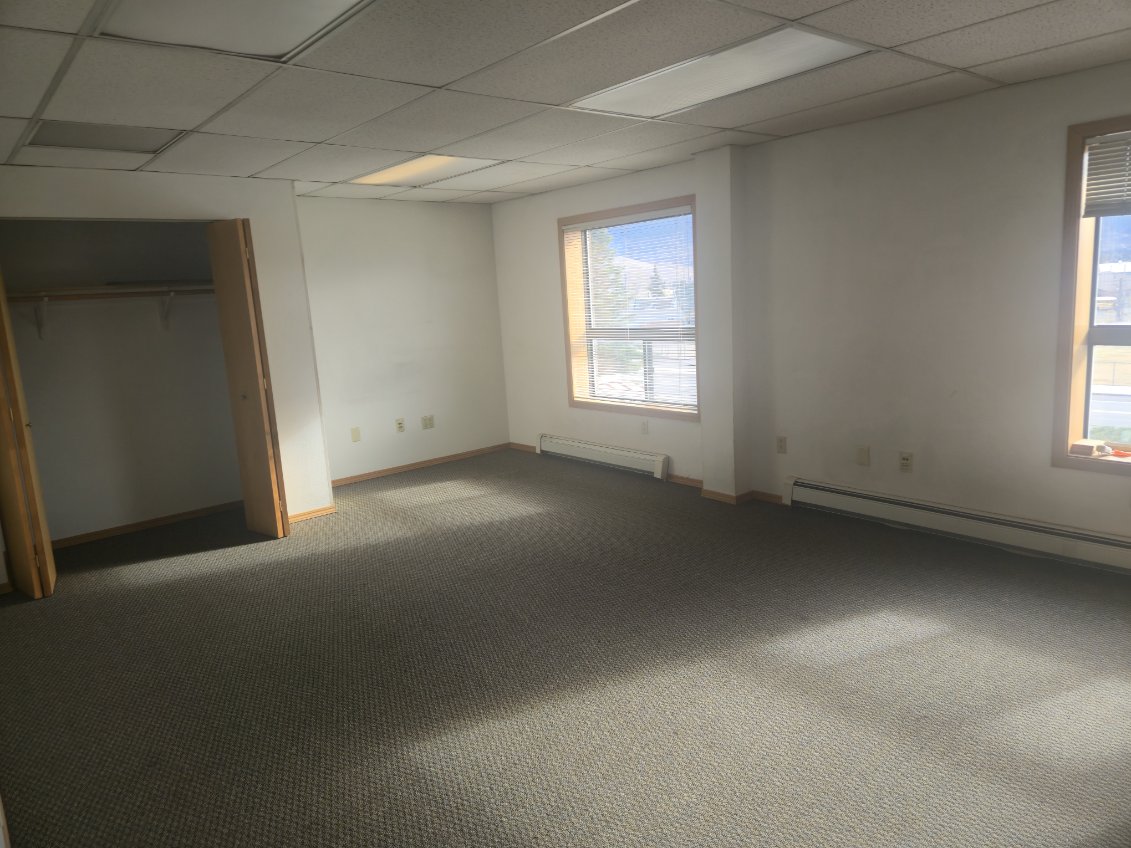 1011 E Second Street Property Photo 17