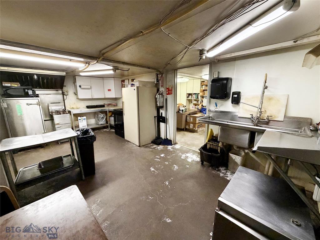 2014 Harrison Avenue Property Photo 24