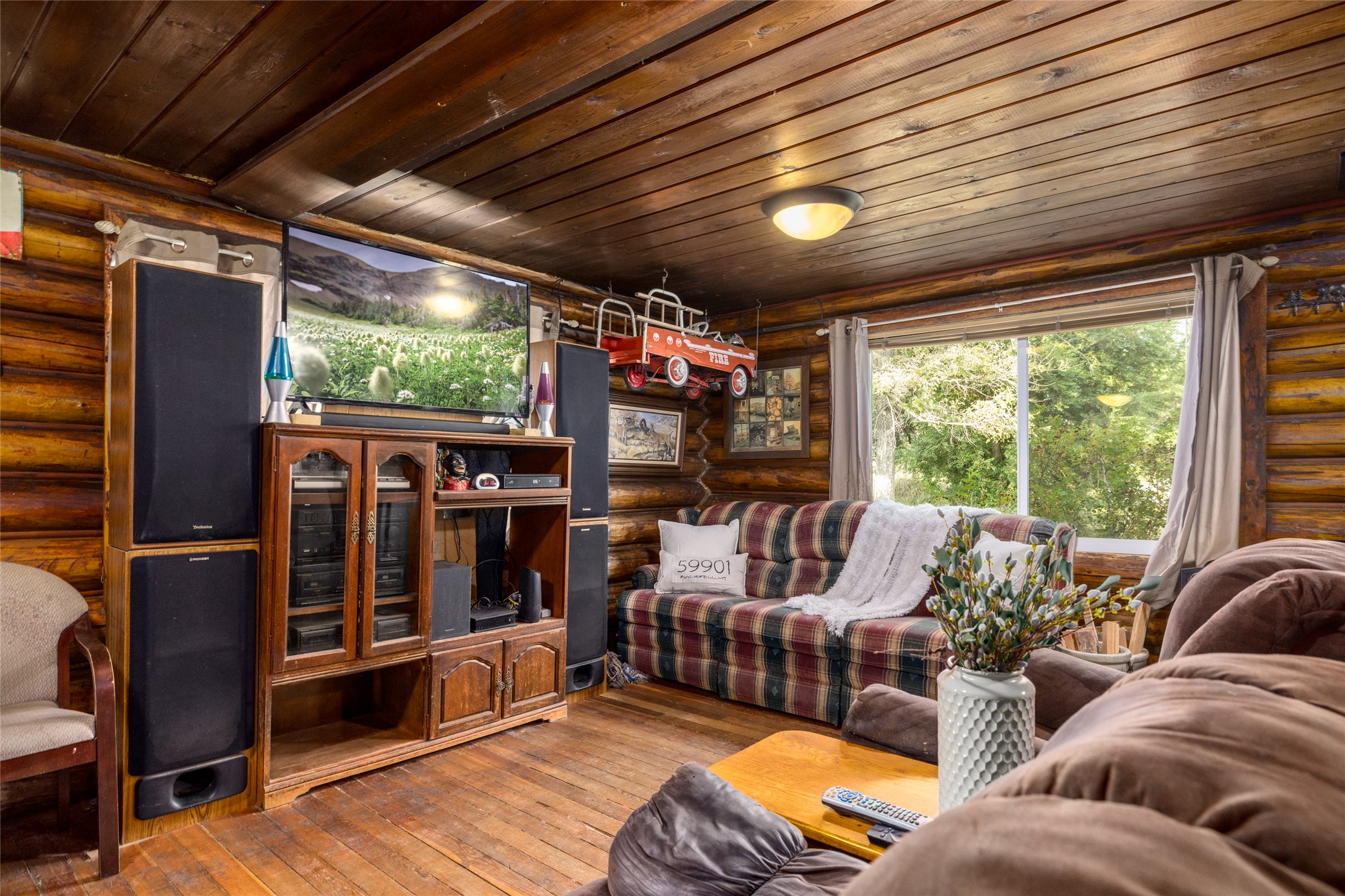 2572 Us Highway 2 W Property Photo 4