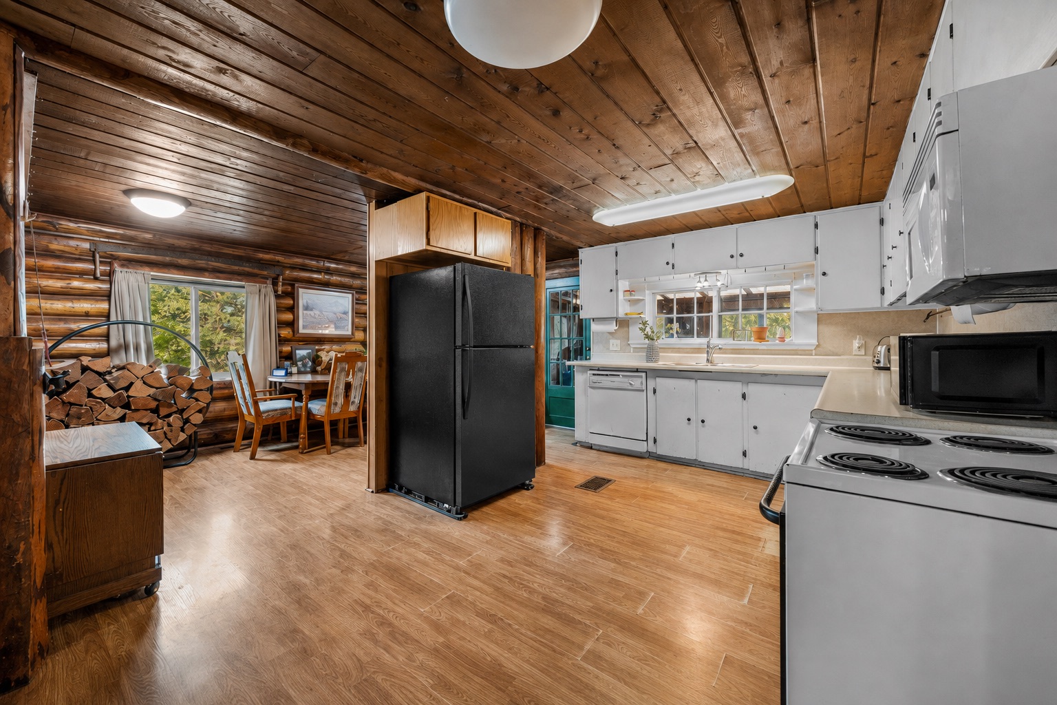 2572 Us Highway 2 W Property Photo 11