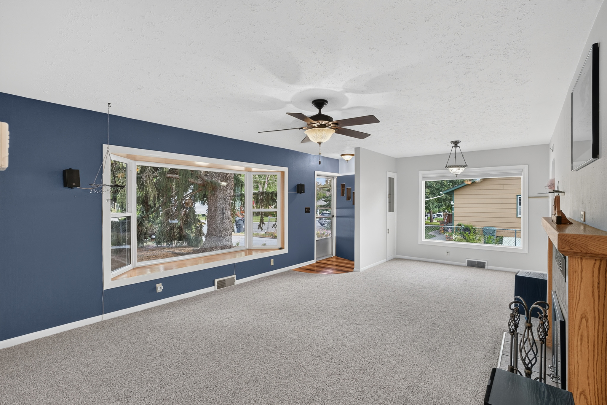 2702 Louise Lane Property Photo 3