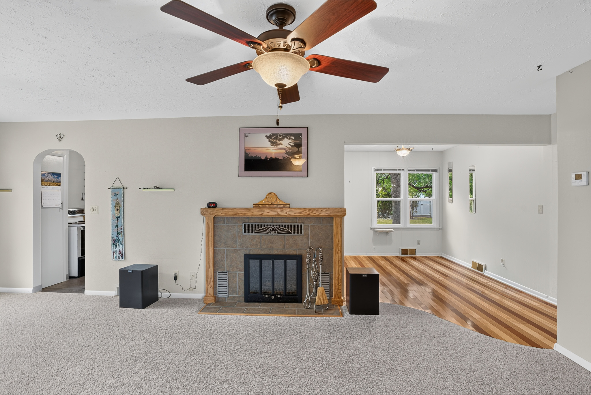 2702 Louise Lane Property Photo 4