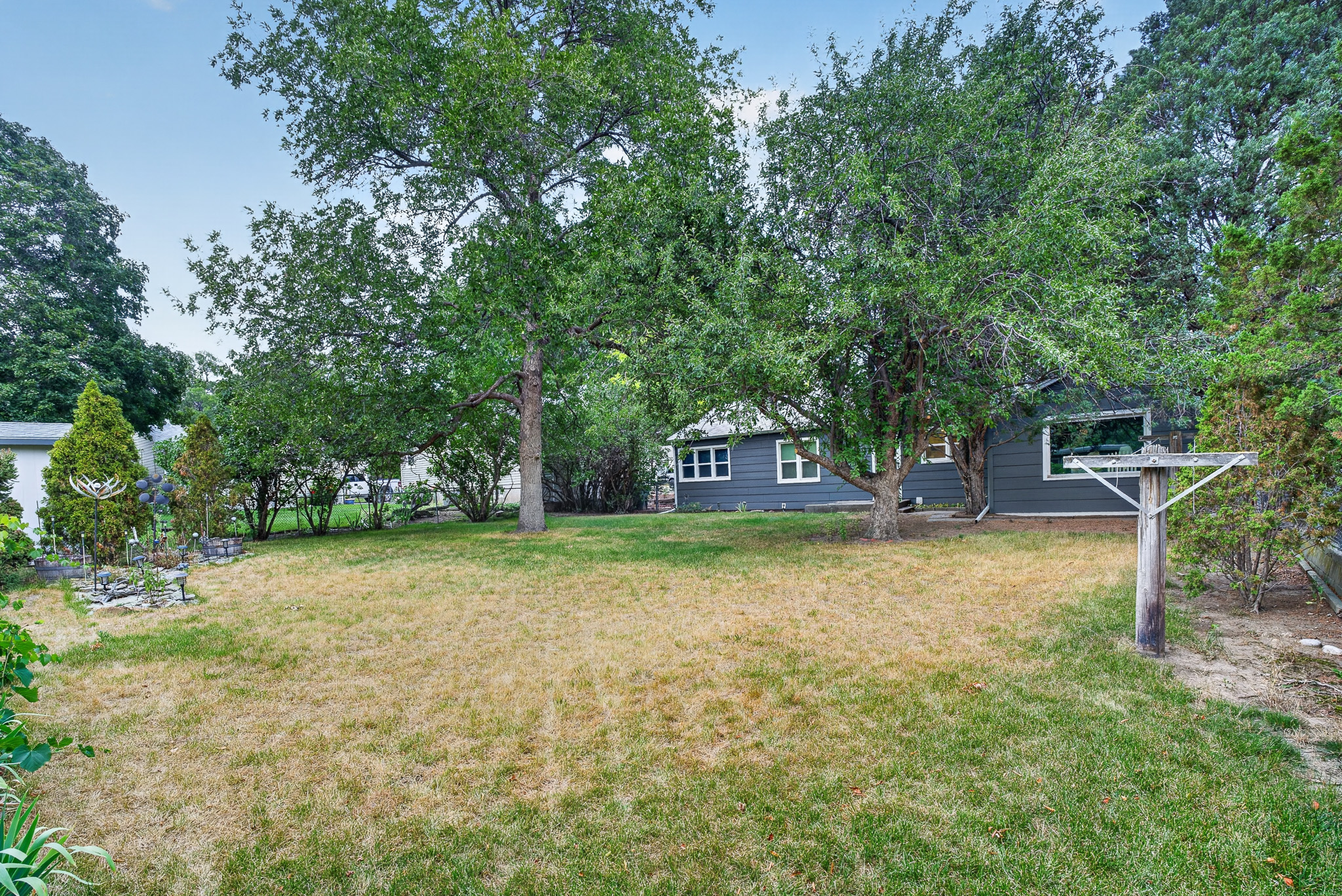 2702 Louise Lane Property Photo 9