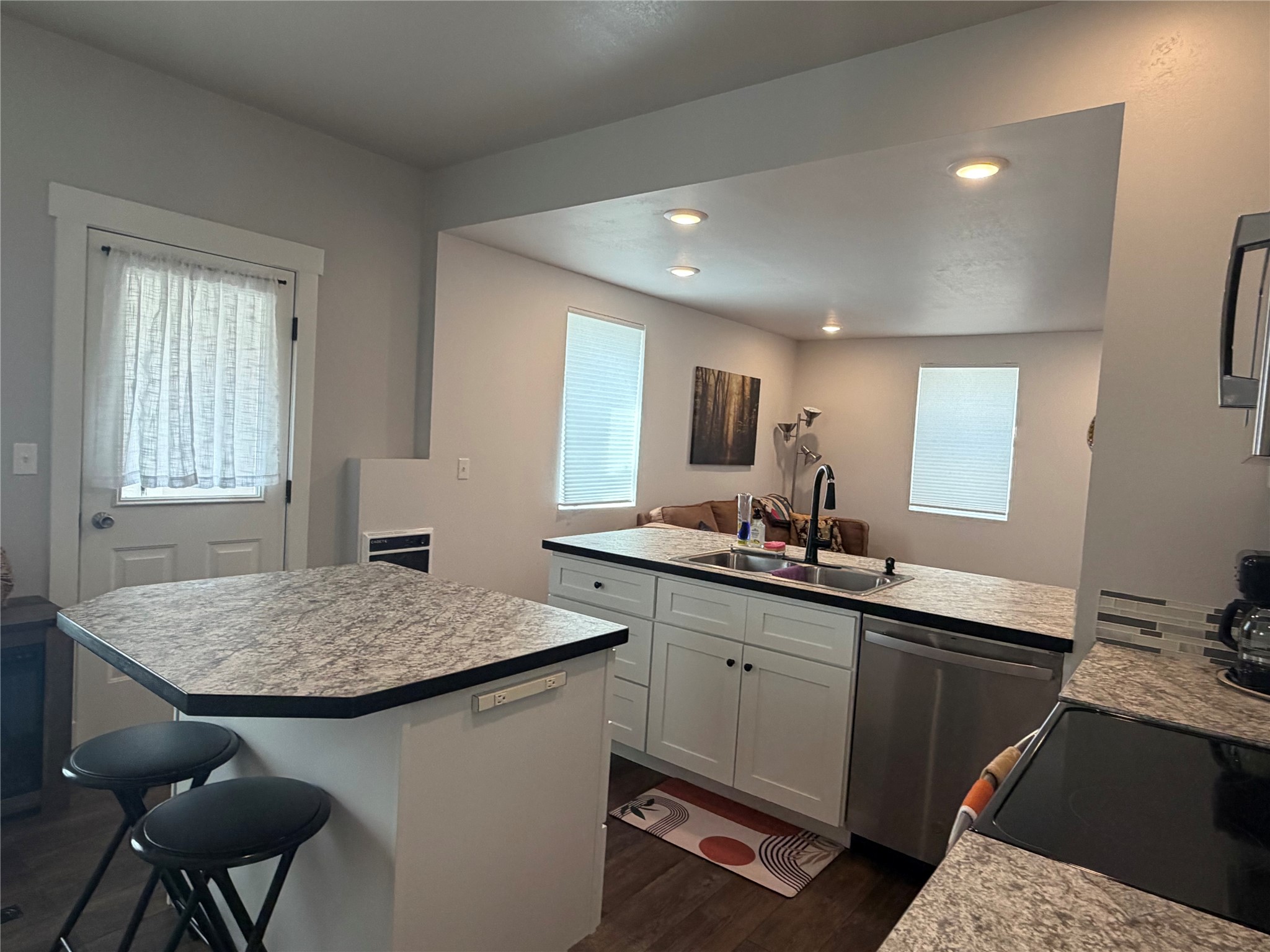 304 E Larime Street Property Photo 5