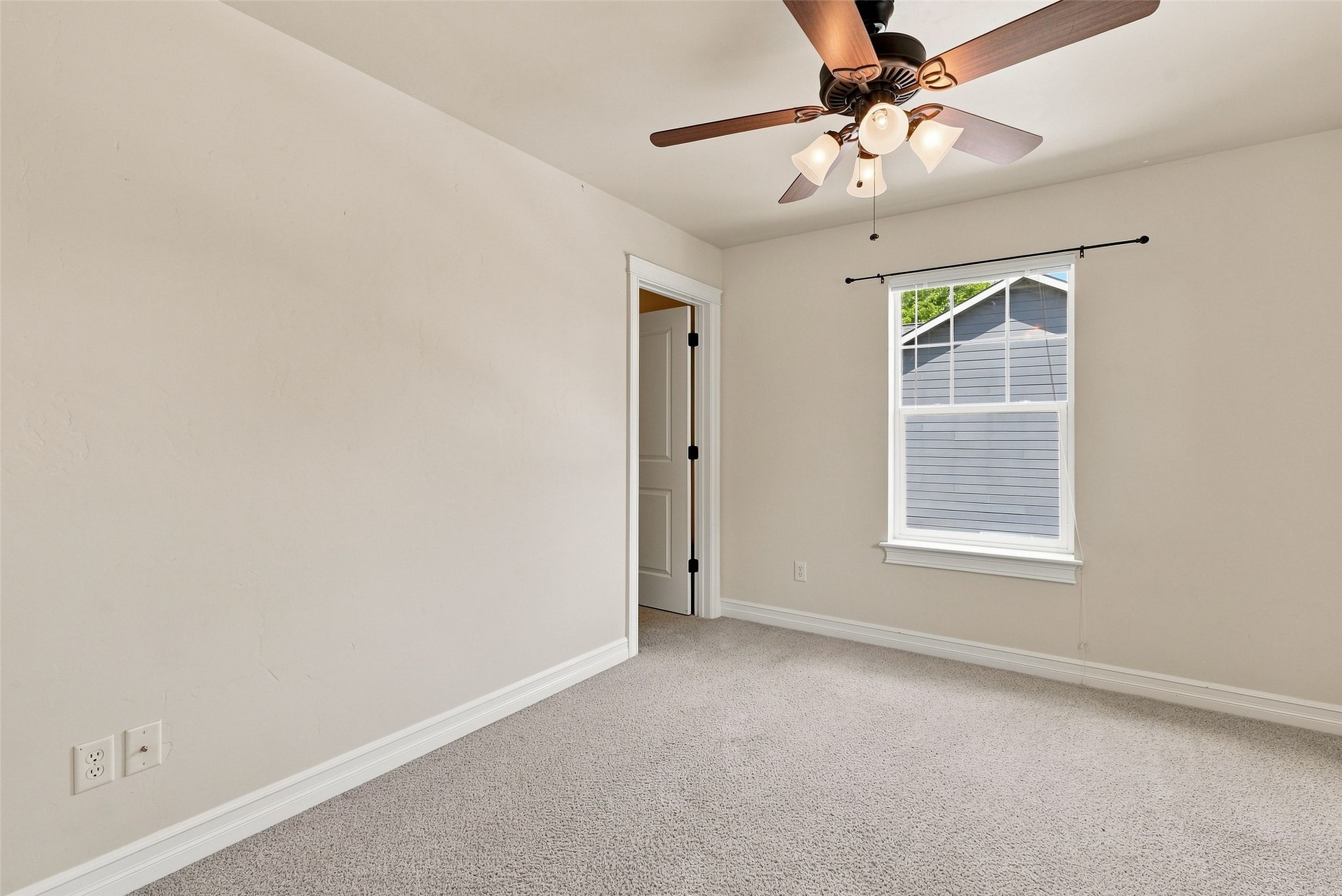 121 Silverberry Lane Property Photo 31