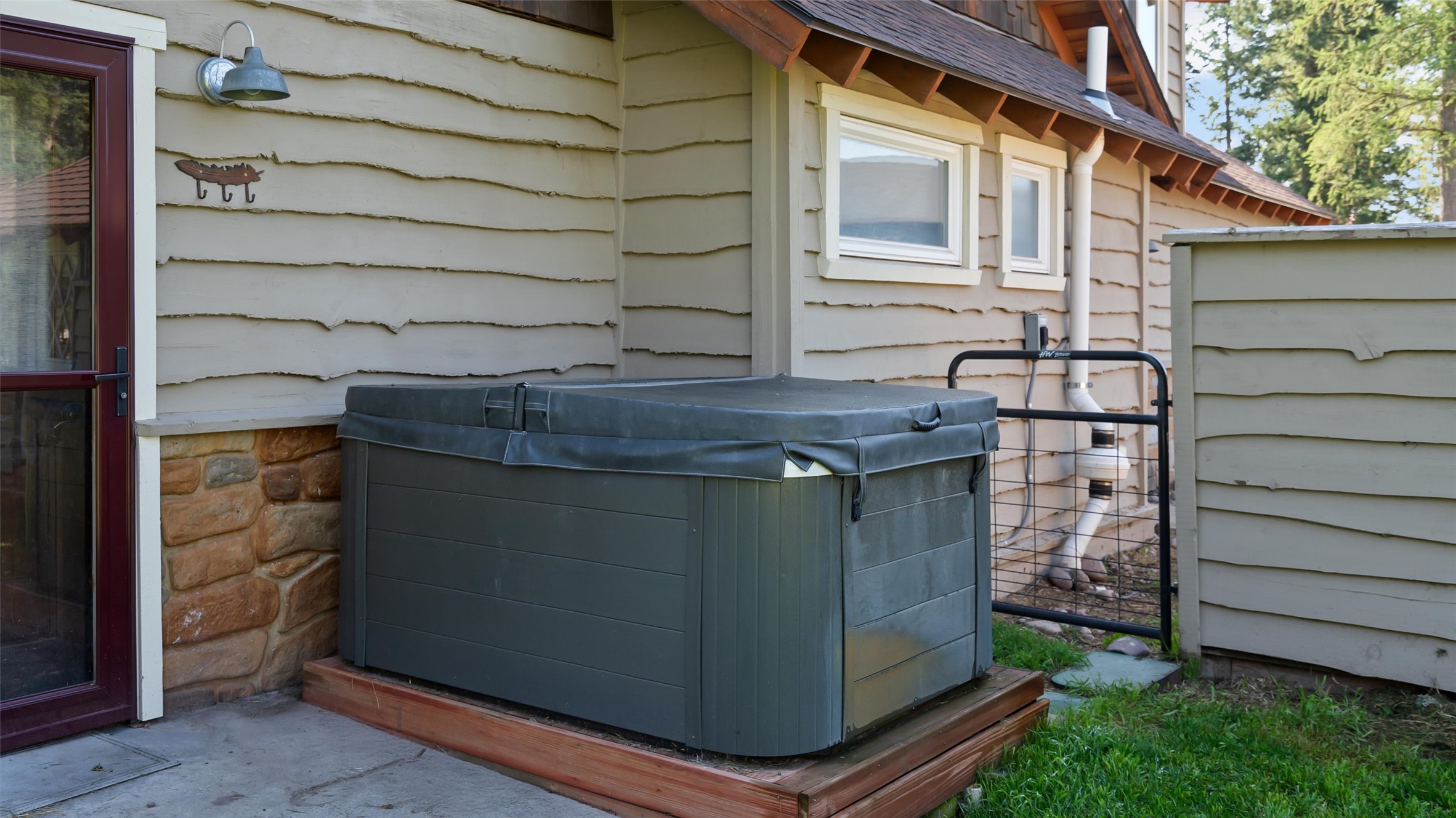 1086 Cowboy Way Property Photo 16