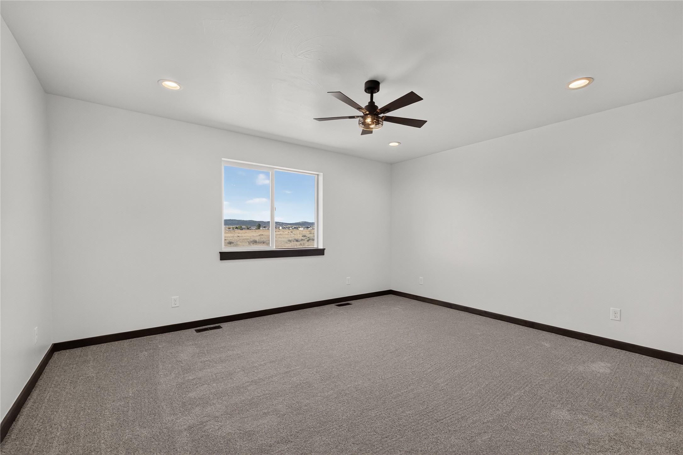 8150 Oreilly Drive Property Photo 11