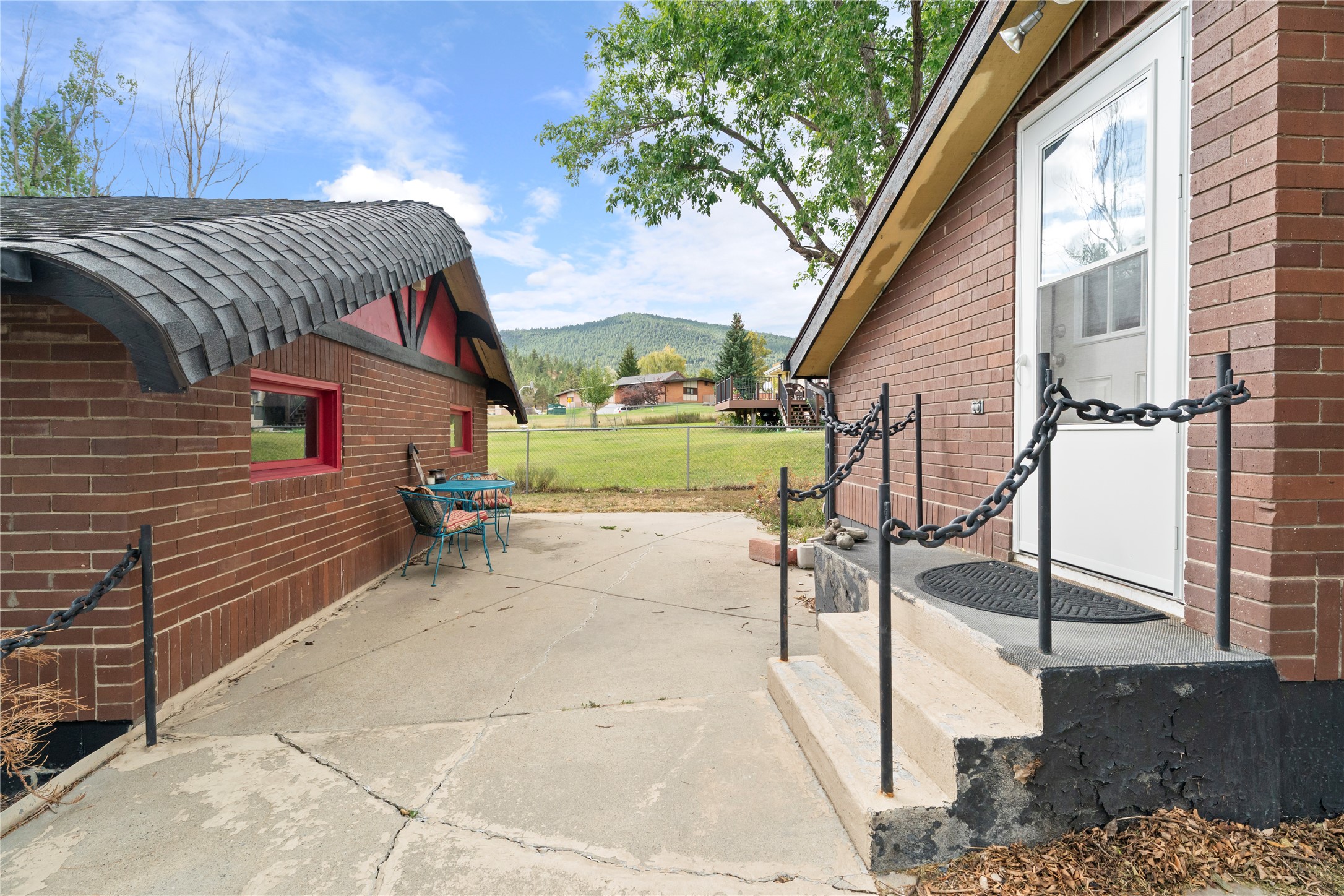 431 S Lamborn Street Property Photo 23
