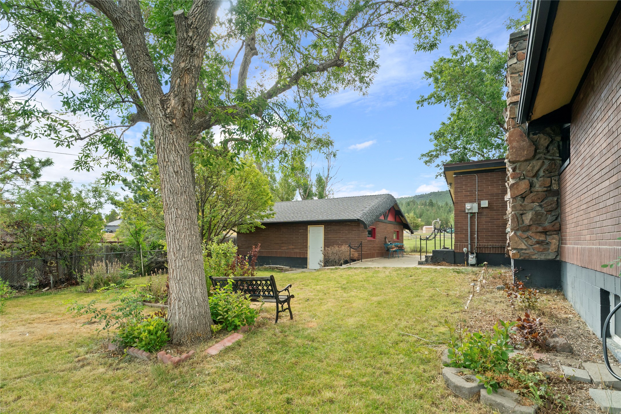 431 S Lamborn Street Property Photo 27