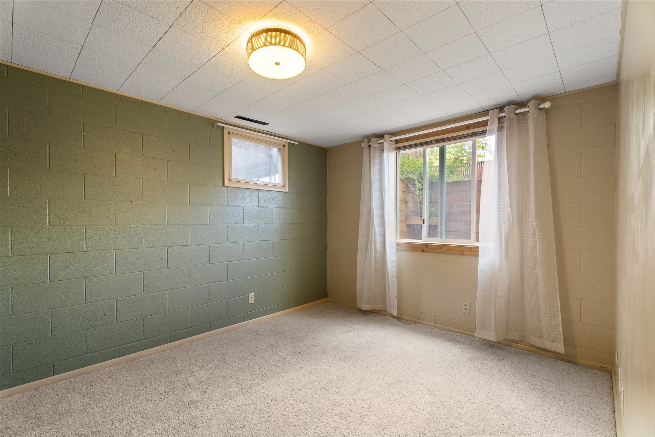 431 S Lamborn Street Property Photo 37