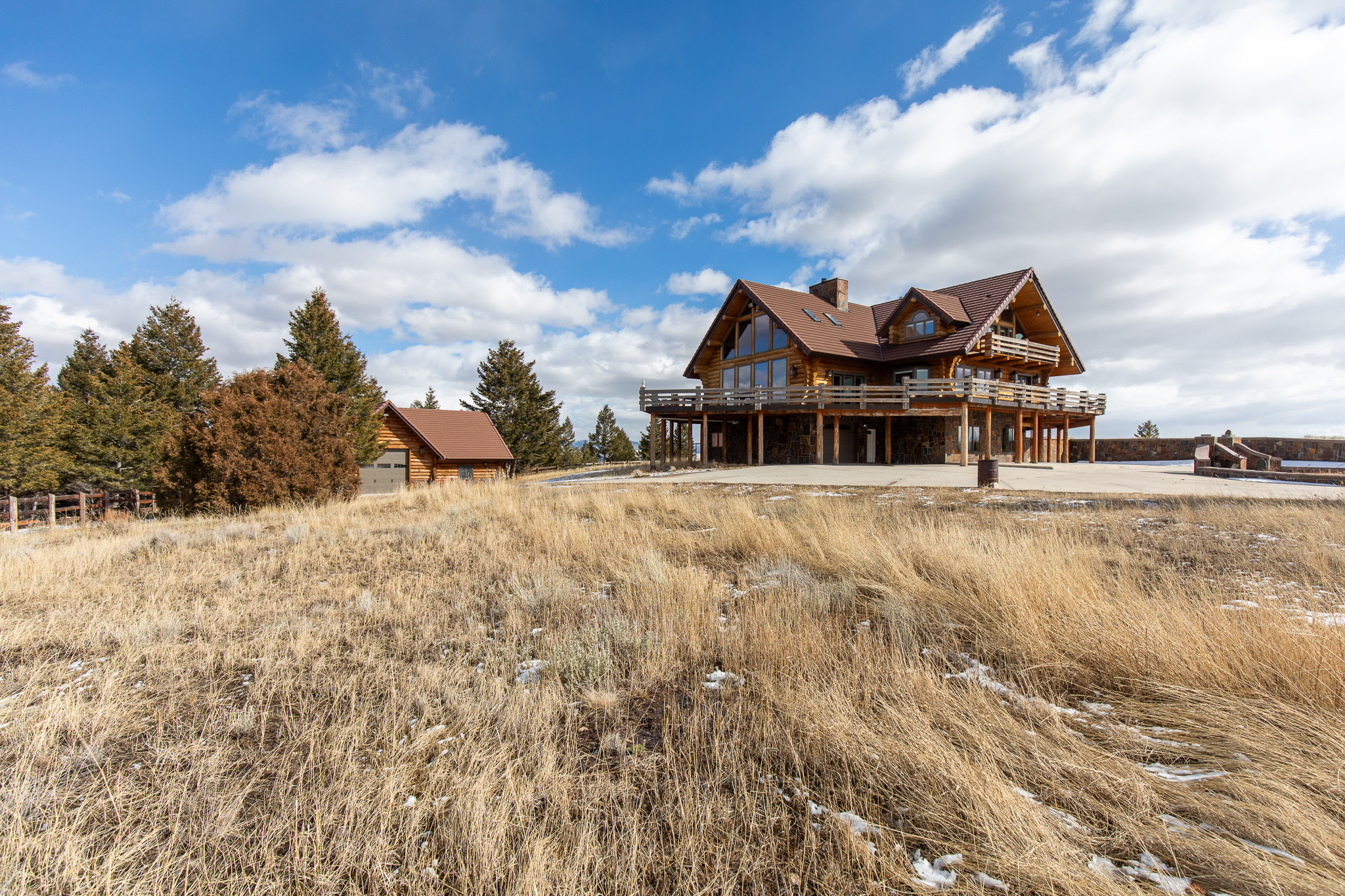 1380 Glacier View Drive Property Photo 6