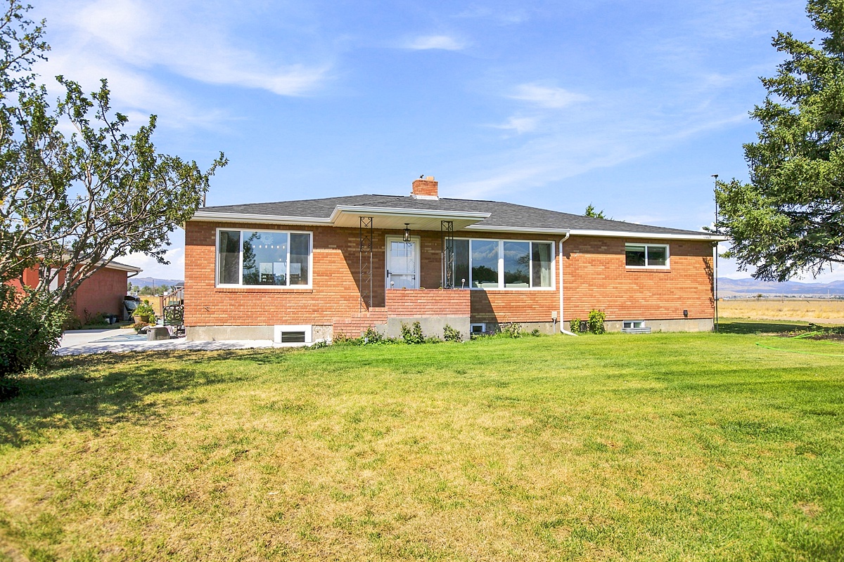 7203 Midnite Drive Property Photo 1