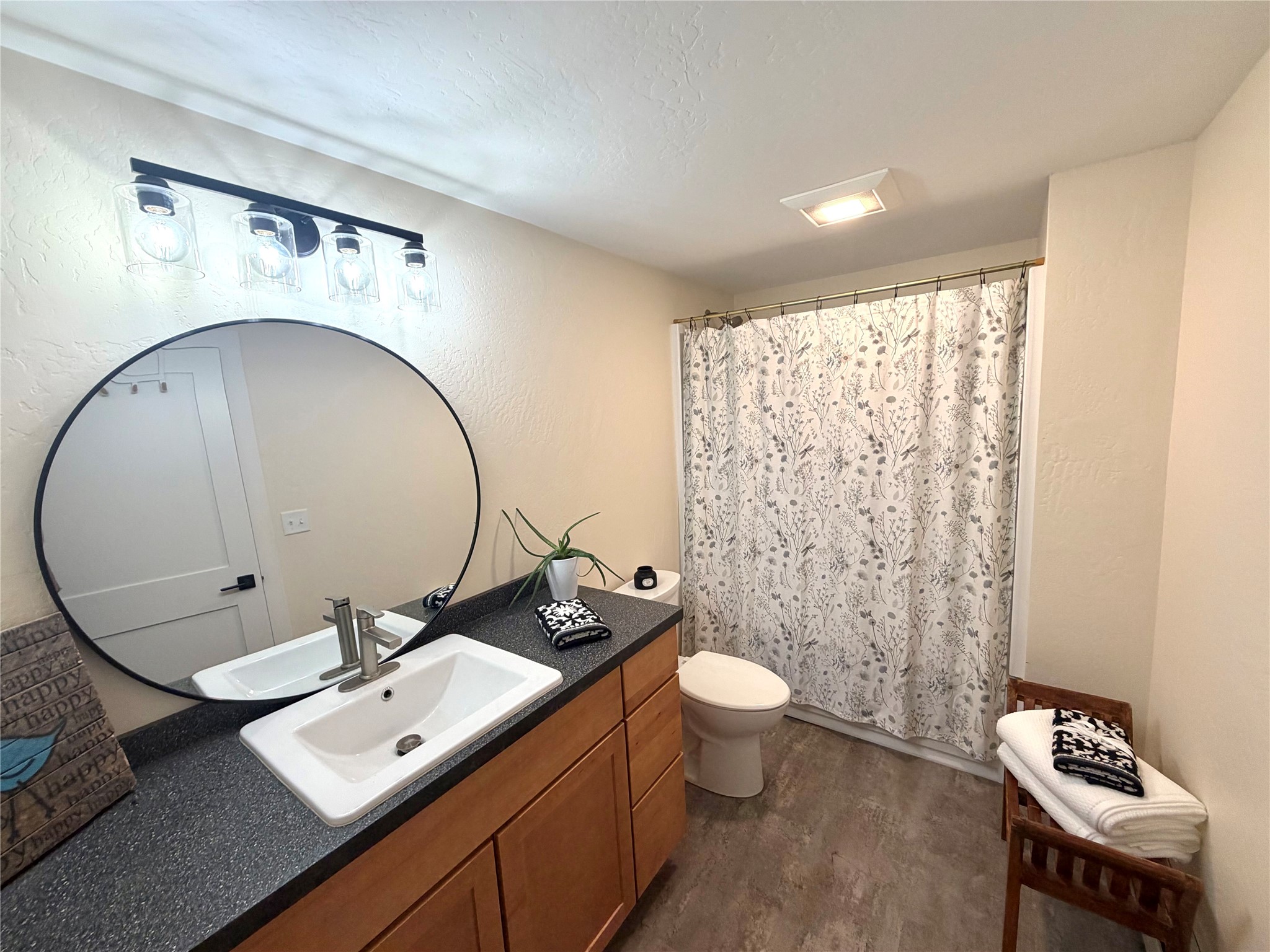 7203 Midnite Drive Property Photo 16