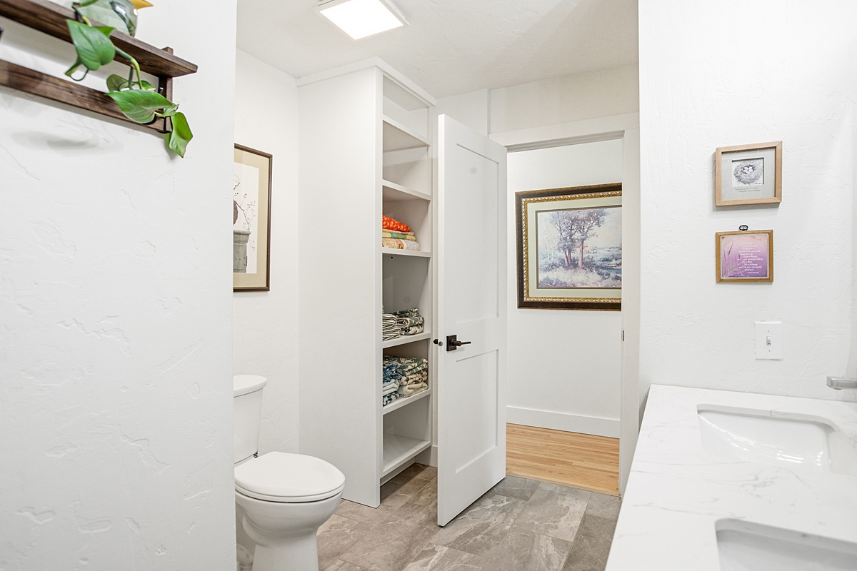7203 Midnite Drive Property Photo 27