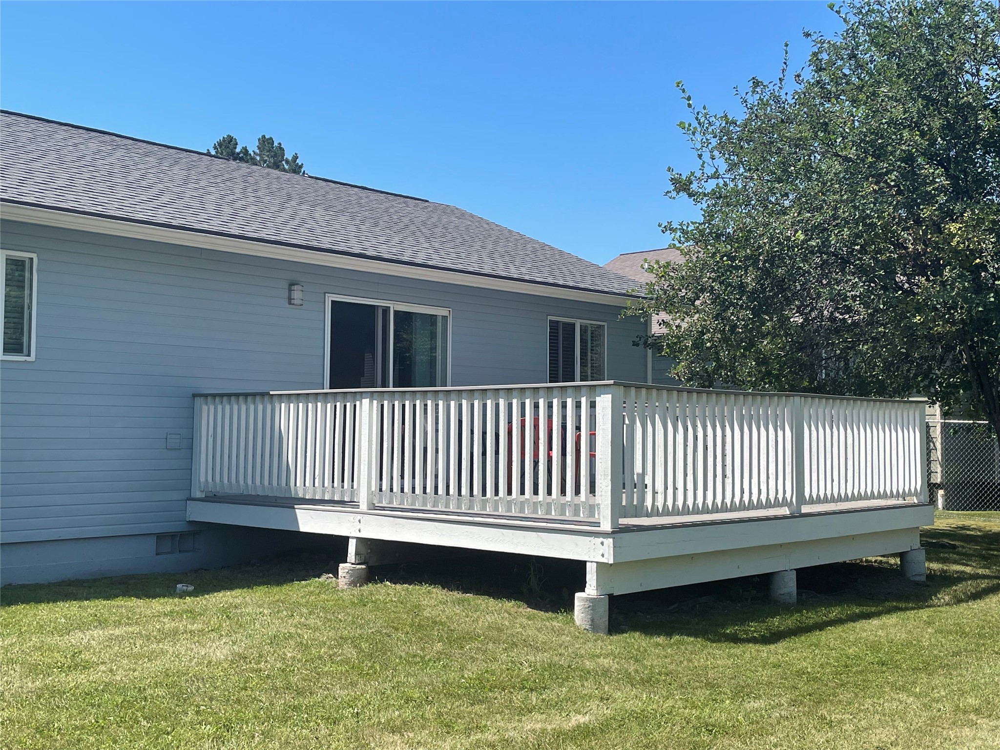 22 B Avenue Property Photo 6