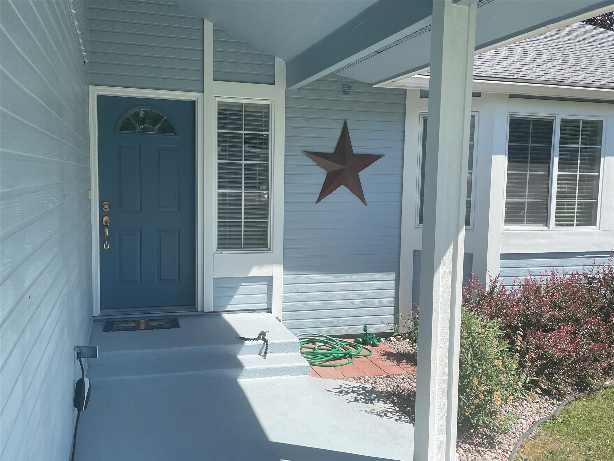 22 B Avenue Property Photo 18